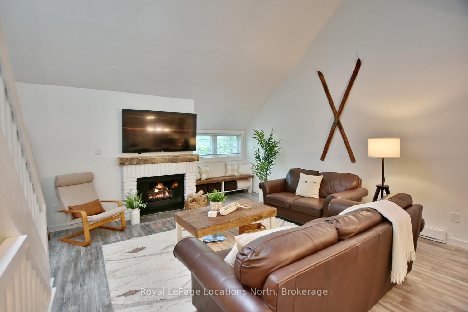 Photo 34 of 207 Escarpment Crescent, Collingwood — HOMEH