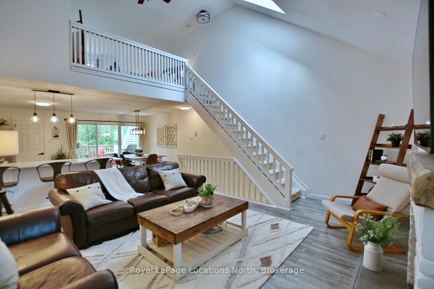 Photo 36 of 207 Escarpment Crescent, Collingwood — HOMEH