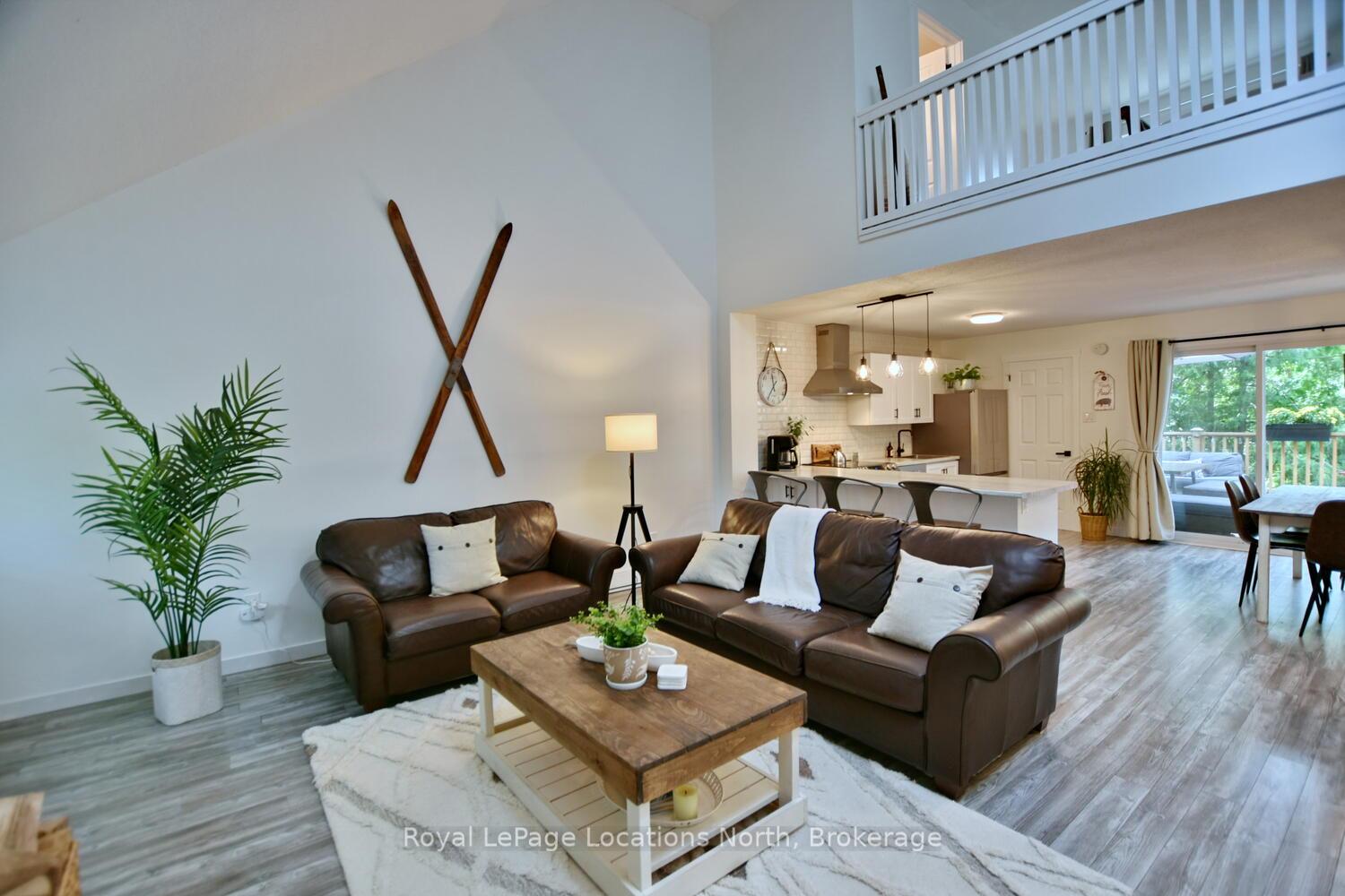 Photo 37 of 207 Escarpment Crescent, Collingwood — HOMEH