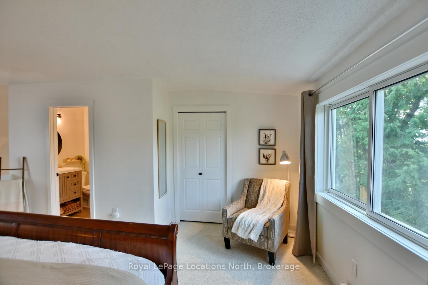 Photo 41 of 207 Escarpment Crescent, Collingwood — HOMEH