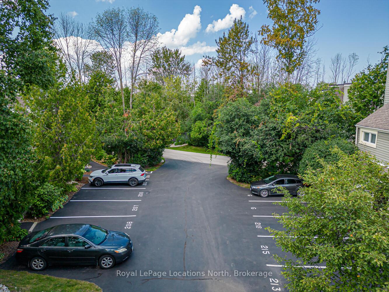 Photo 50 of 207 Escarpment Crescent, Collingwood — HOMEH