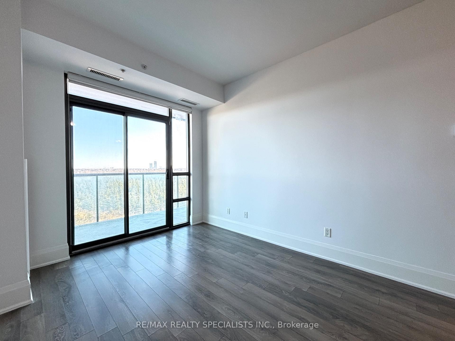 Photo 10 of Unit 305, 45 Yorkland Boulevard, Brampton, Goreway Drive Corridor — HOMEH