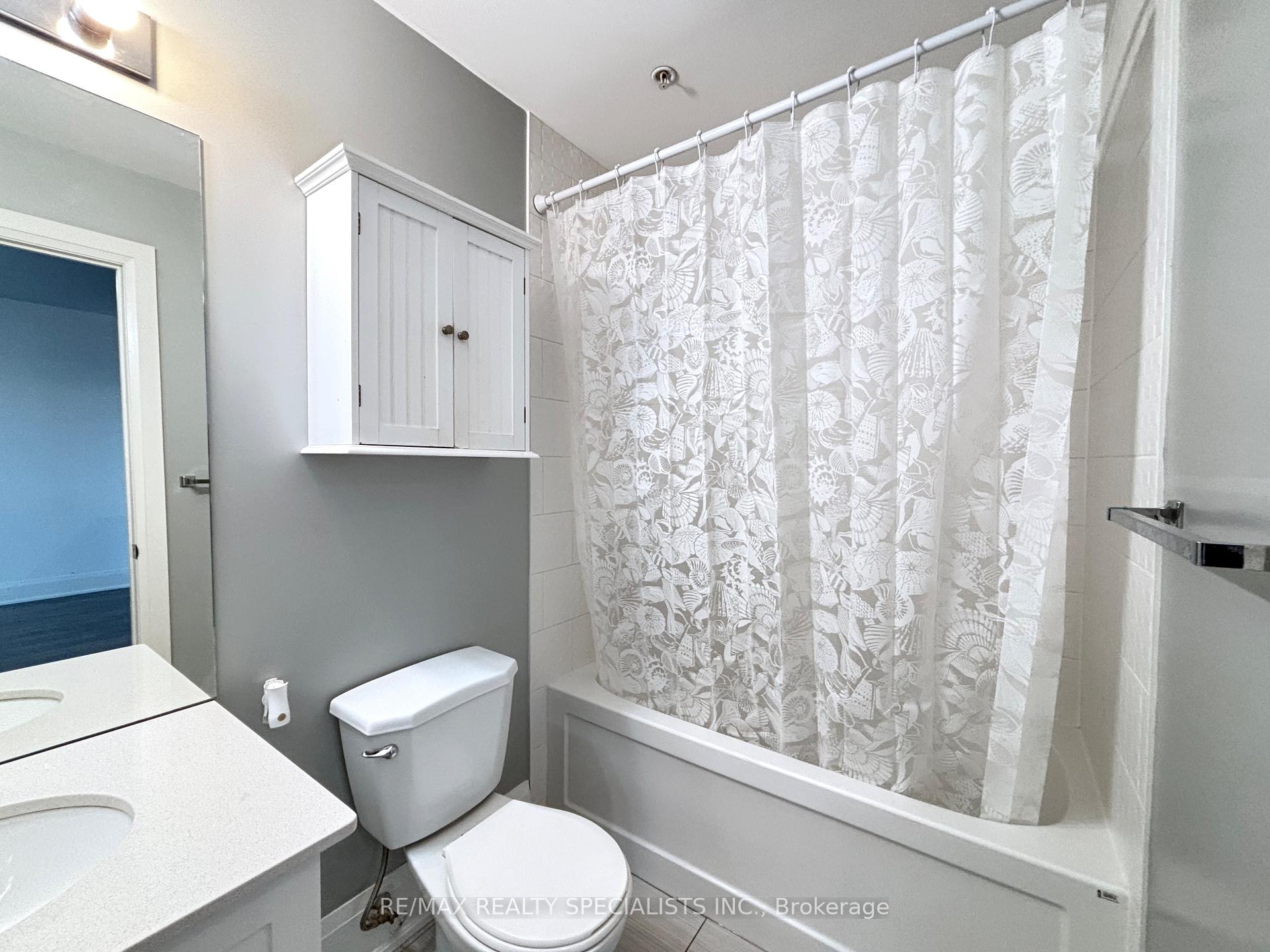 Photo 12 of Unit 305, 45 Yorkland Boulevard, Brampton, Goreway Drive Corridor — HOMEH
