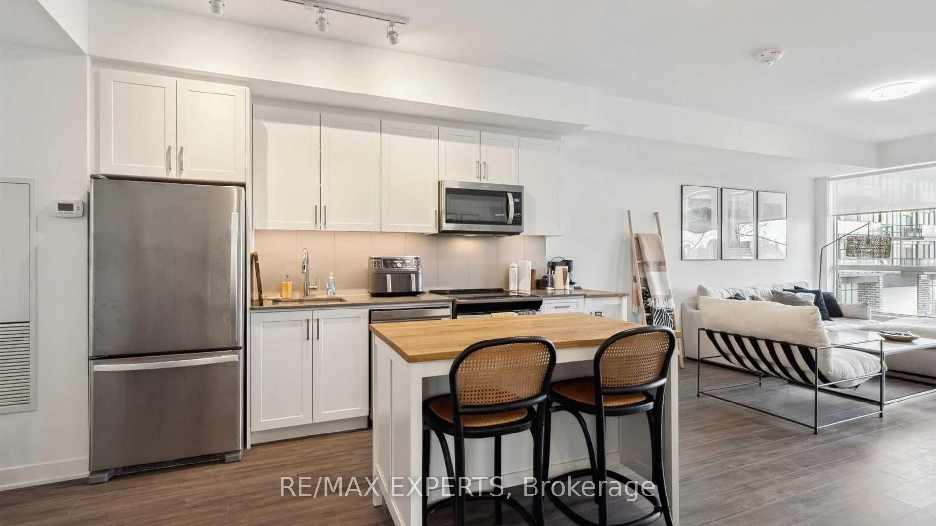 Photo 1 of Unit 204, 681 Yonge Street, Barrie, Painswick South — HOMEH