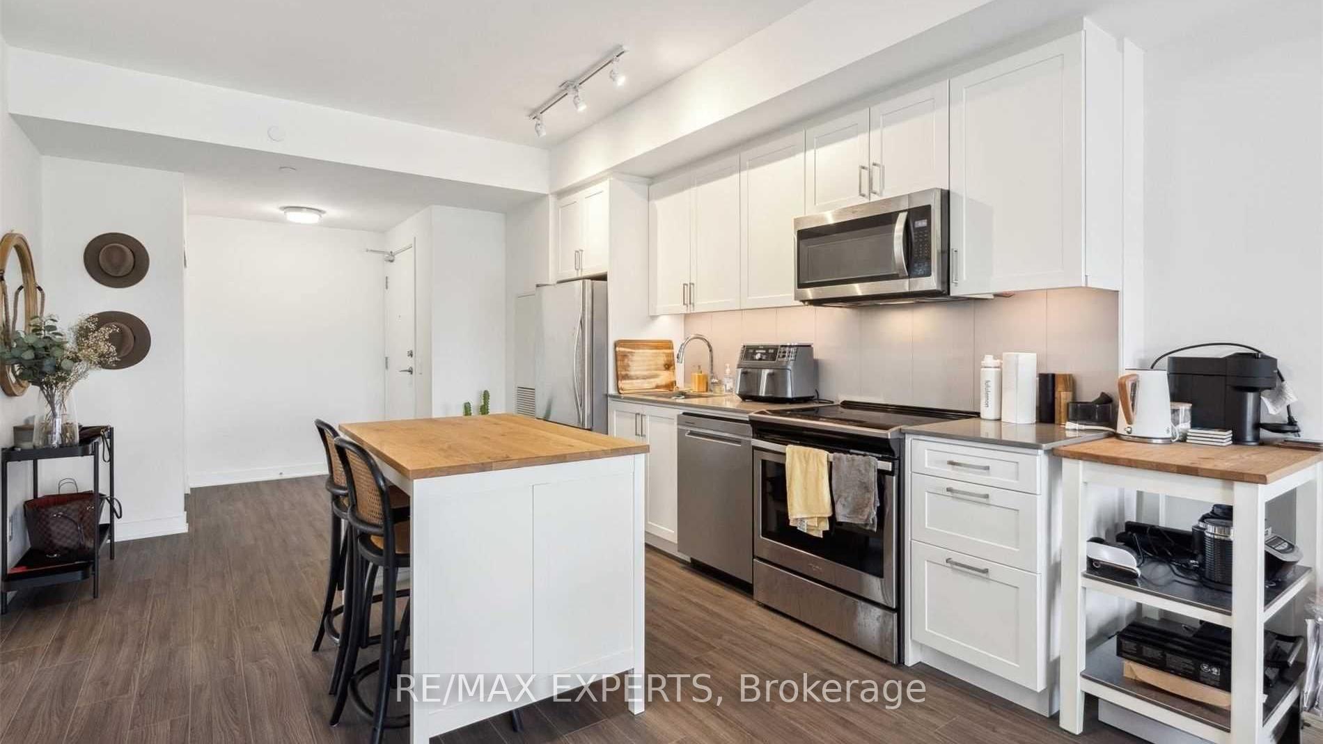 Photo 9 of Unit 204, 681 Yonge Street, Barrie, Painswick South — HOMEH