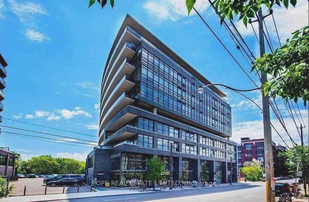 Front of Unit 806, 319 Carlaw Avenue