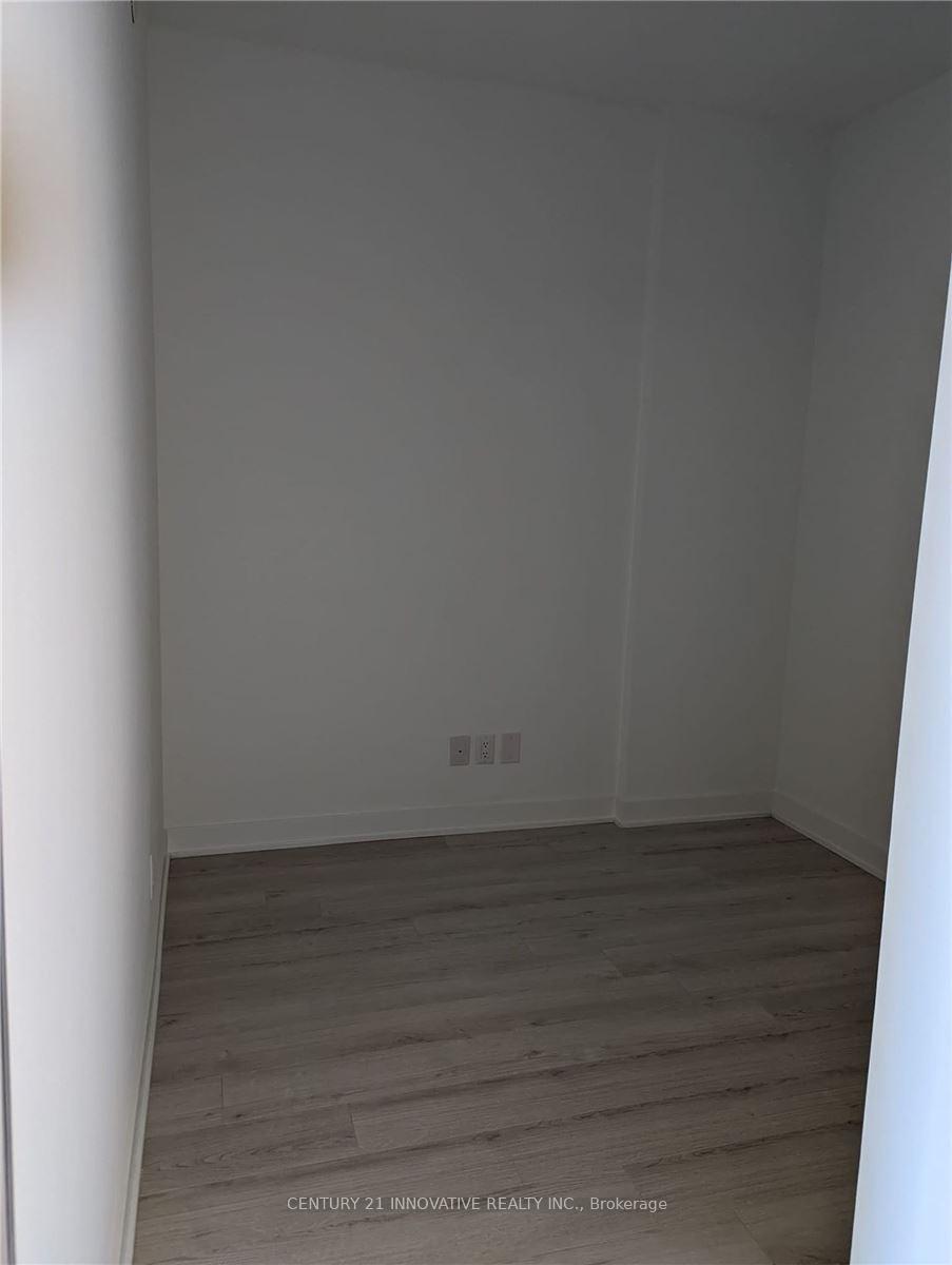 Photo 3 of Unit 415, 681 Yonge Street, Barrie, Painswick South — HOMEH