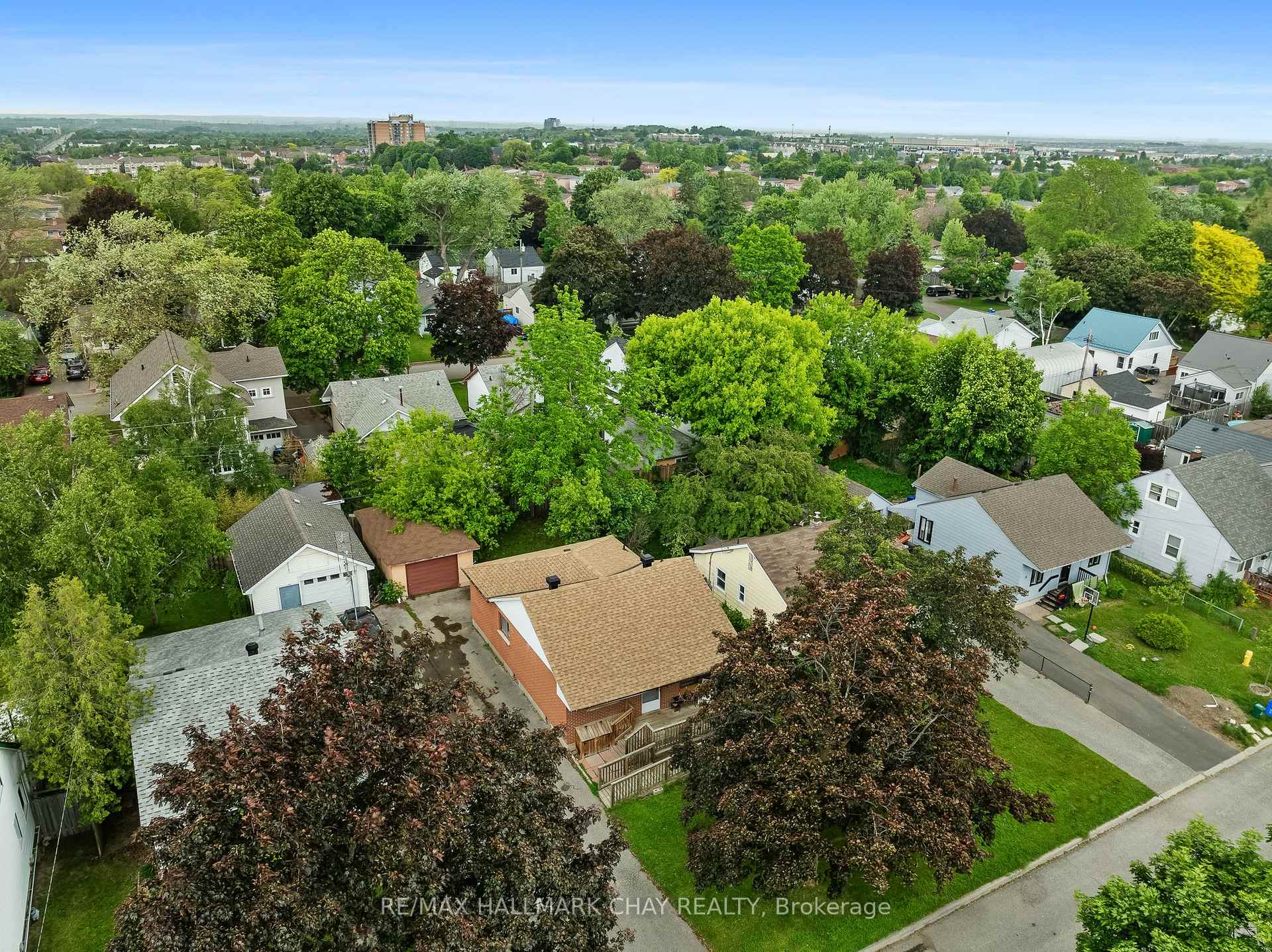 Photo 6 of 16 Elgin Street, Ajax, Central — HOMEH