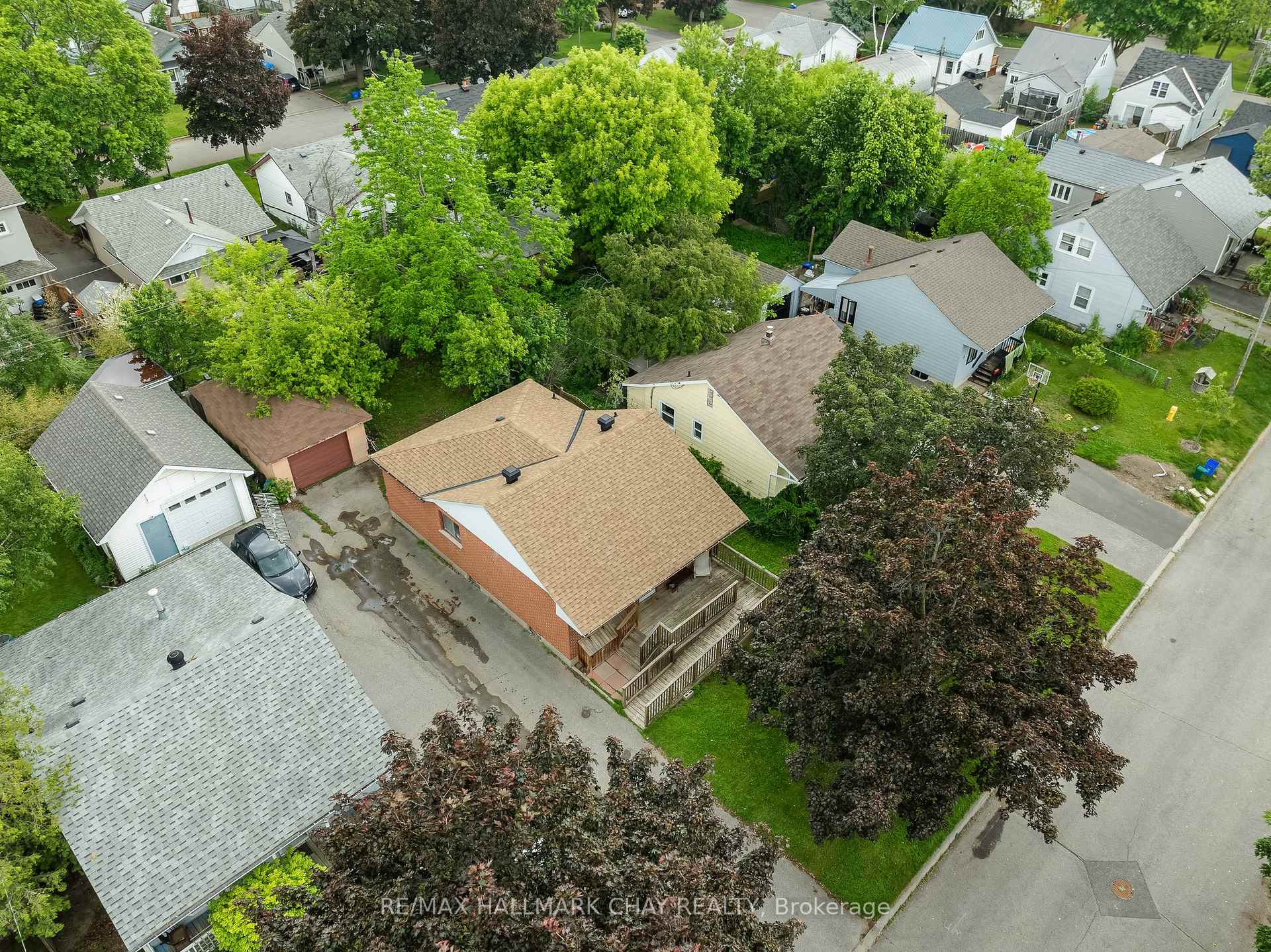 Photo 8 of 16 Elgin Street, Ajax, Central — HOMEH