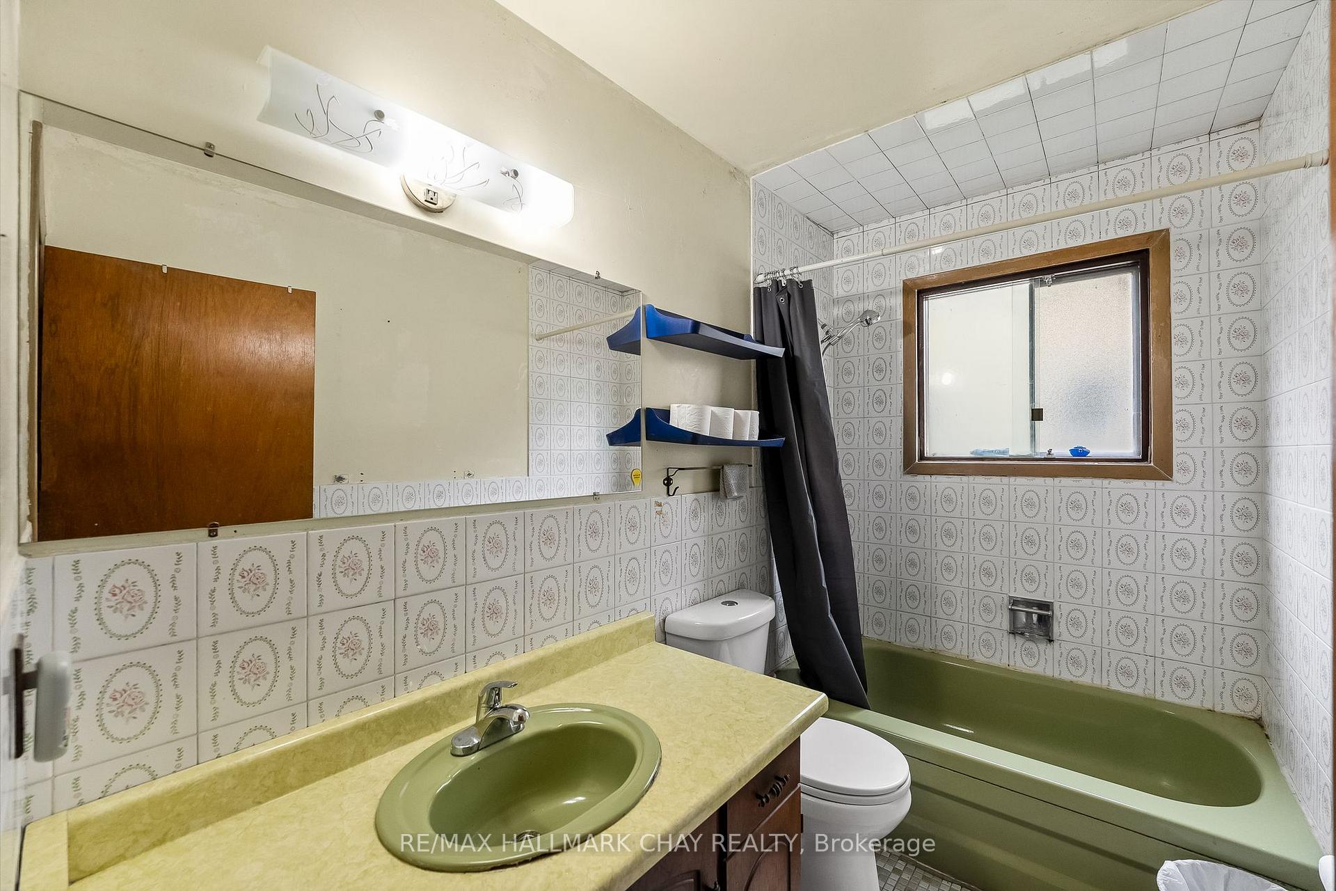 Photo 16 of 16 Elgin Street, Ajax, Central — HOMEH