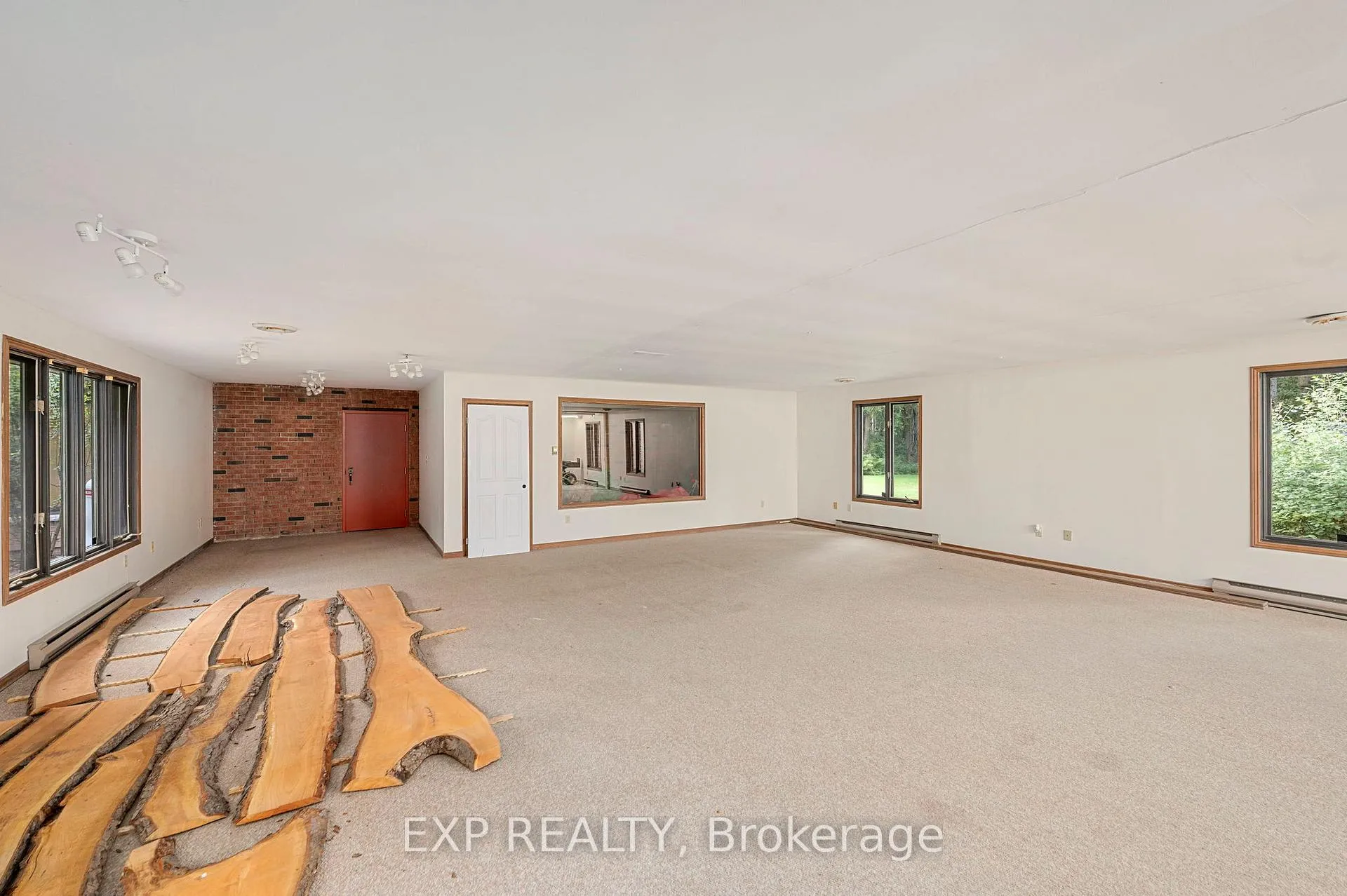 Photo 29 of 10608 Longwoods Road, Middlesex Centre, Rural Middlesex Centre — HOMEH