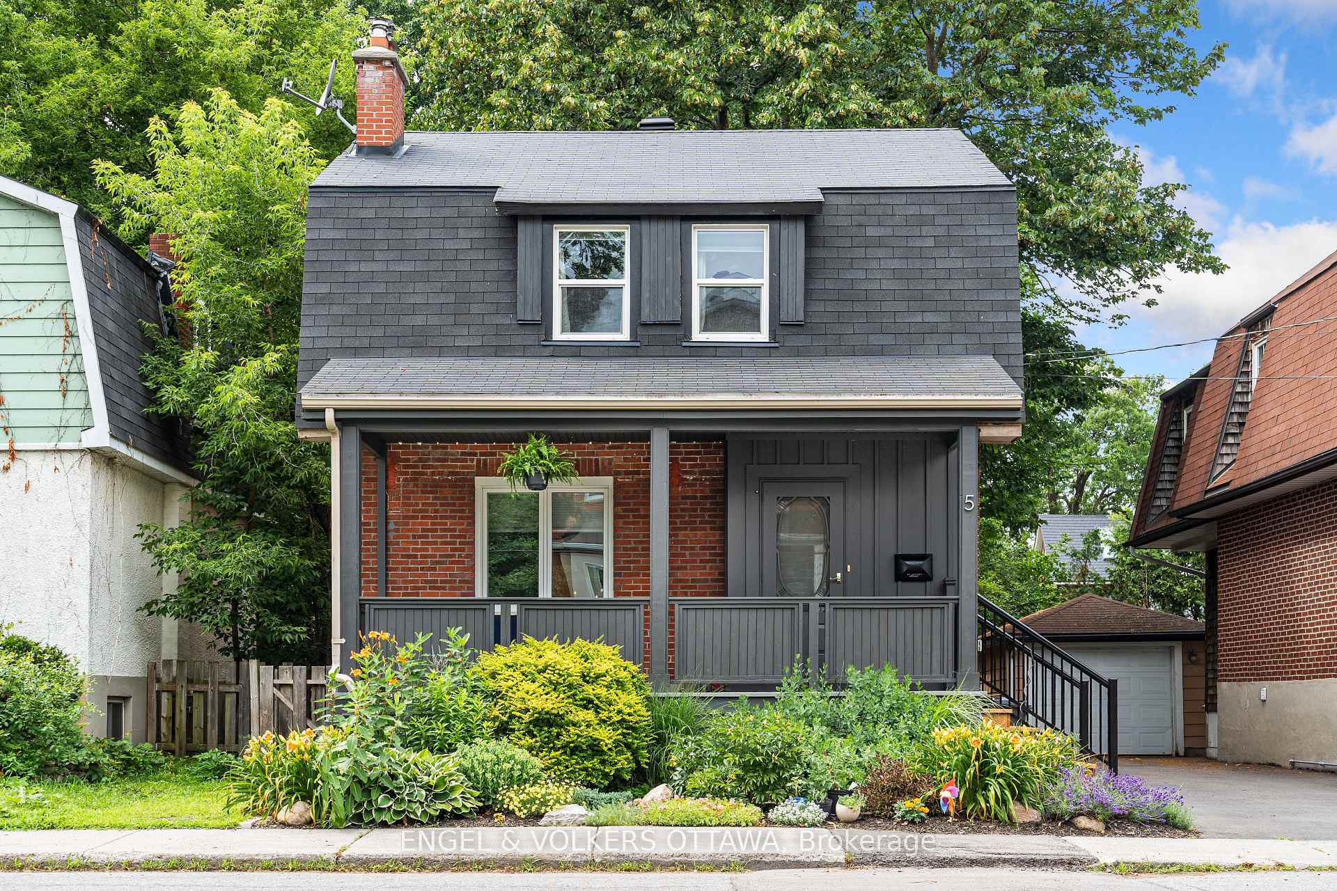 Front of 5 Raleigh Street
