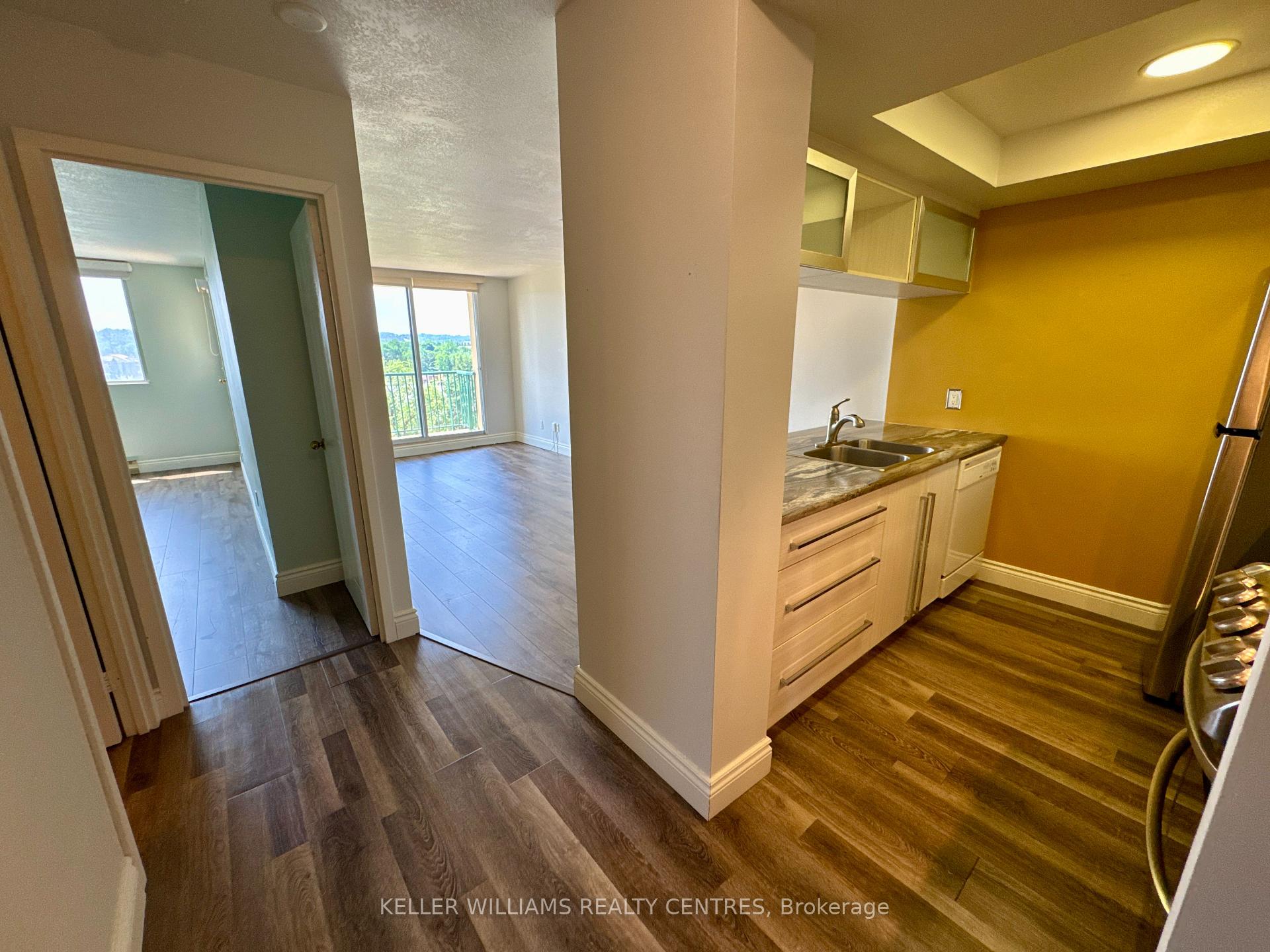 Photo 2 of Unit 712, 75 Ellen Street, Barrie, City Centre — HOMEH