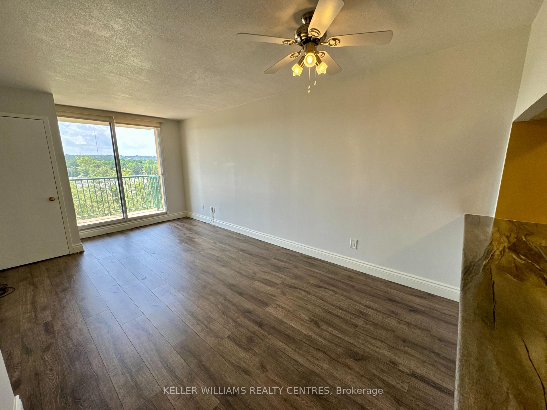 Photo 6 of Unit 712, 75 Ellen Street, Barrie, City Centre — HOMEH