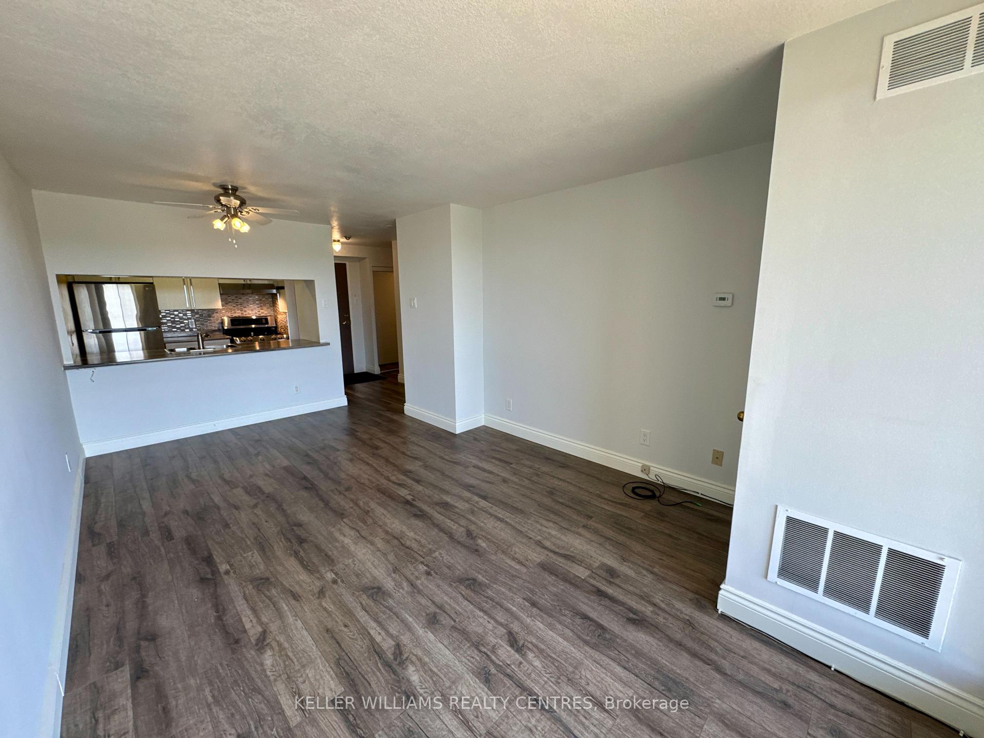 Photo 10 of Unit 712, 75 Ellen Street, Barrie, City Centre — HOMEH