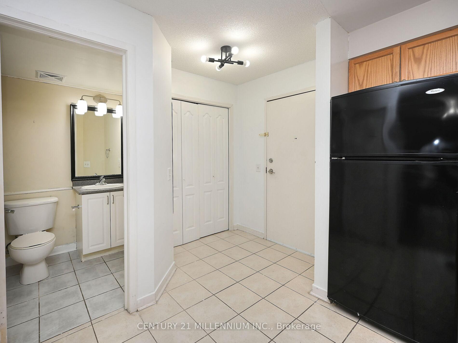 Photo 23 of Unit 1209, 8 Dayspring Circle, Brampton, Goreway Drive Corridor — HOMEH