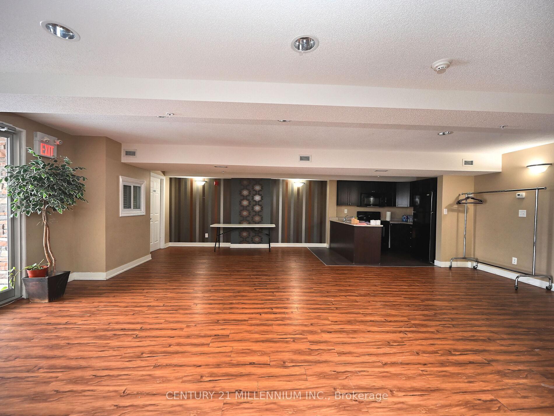 Photo 11 of Unit 1209, 8 Dayspring Circle, Brampton, Goreway Drive Corridor — HOMEH
