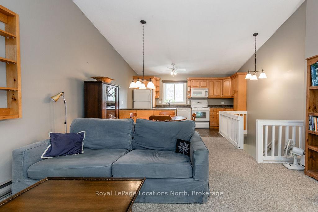 Photo 23 of 162 Escarpment Crescent, Collingwood — HOMEH