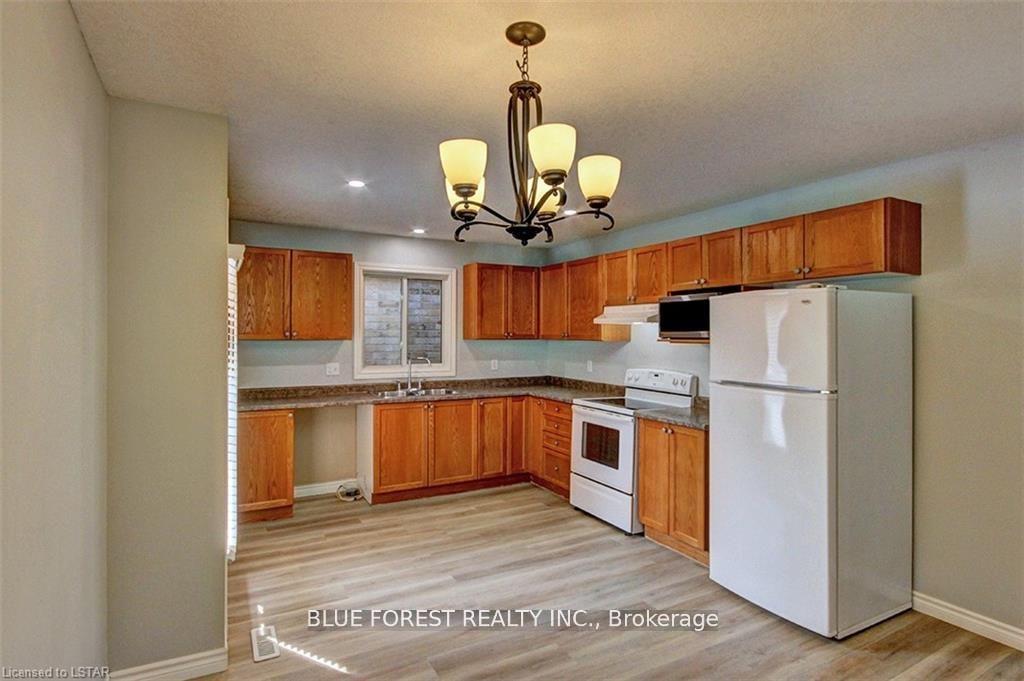 Photo 11 of Unit 35, 375 Scott Street, Strathroy-Caradoc, SE — HOMEH