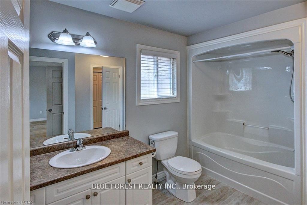 Photo 15 of Unit 35, 375 Scott Street, Strathroy-Caradoc, SE — HOMEH