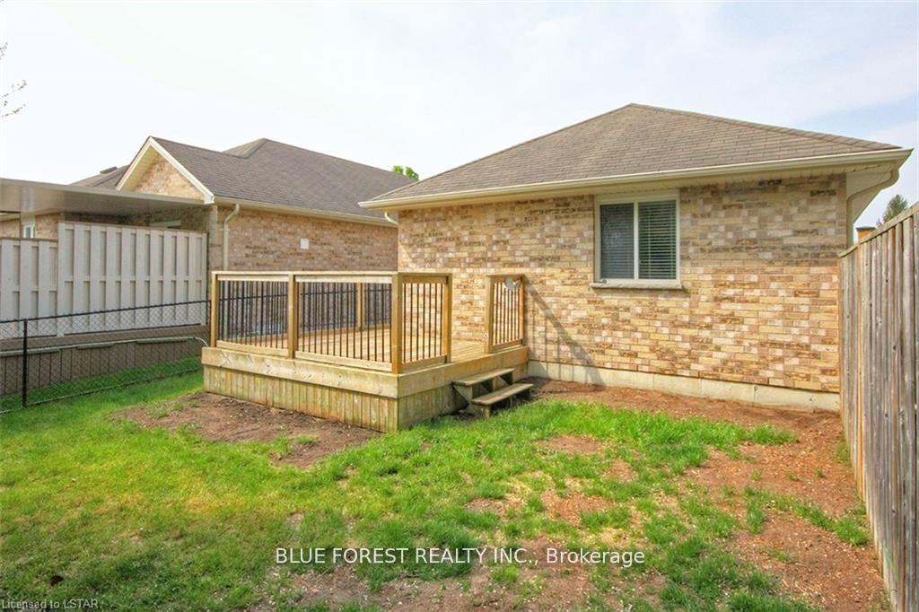 Photo 25 of Unit 35, 375 Scott Street, Strathroy-Caradoc, SE — HOMEH