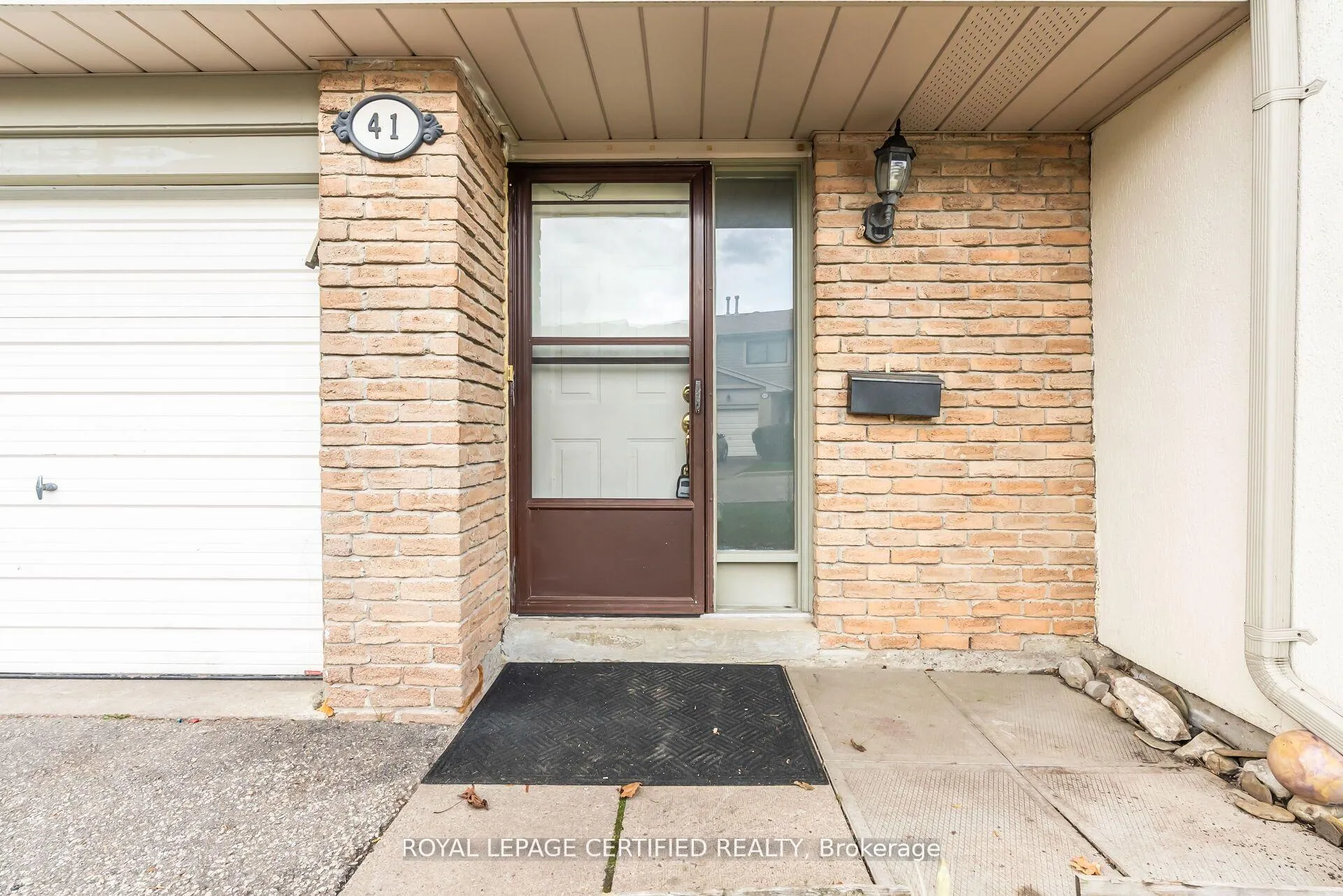 Photo 7 of 41 Ashton Crescent, Brampton, Central Park — HOMEH