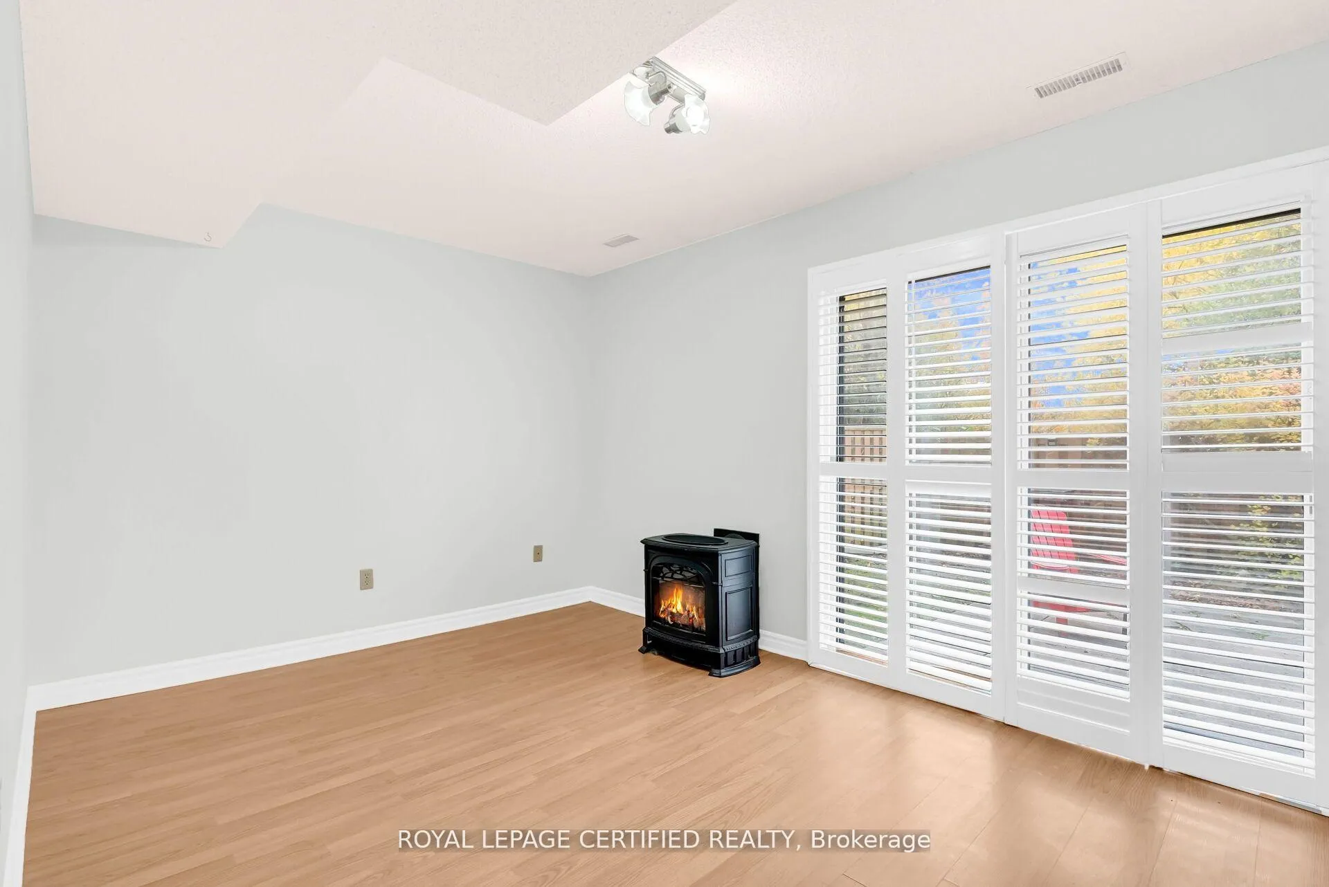Photo 10 of 41 Ashton Crescent, Brampton, Central Park — HOMEH