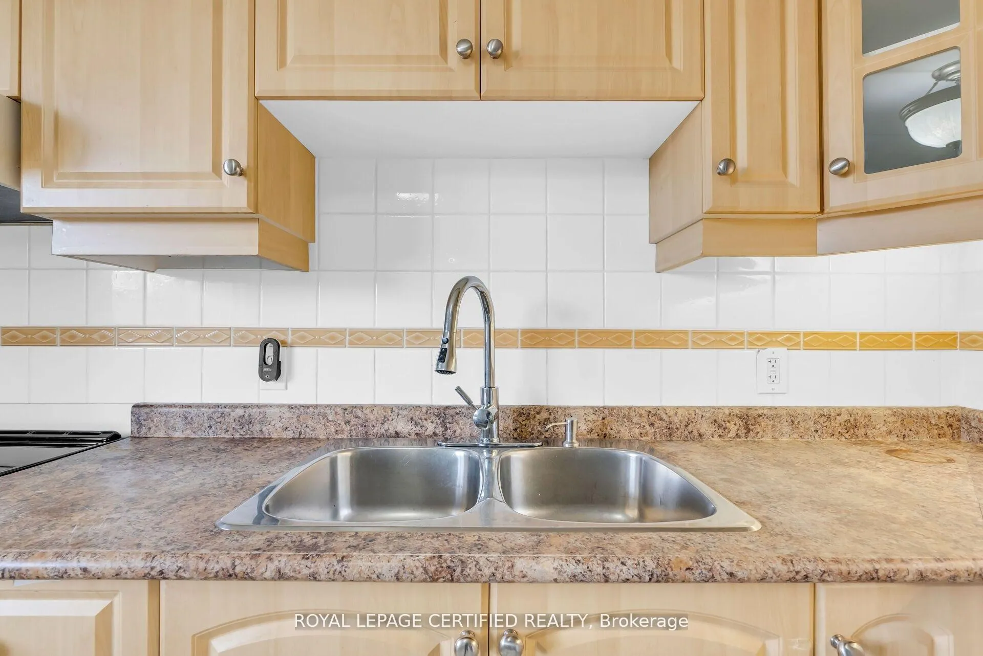 Photo 28 of 41 Ashton Crescent, Brampton, Central Park — HOMEH