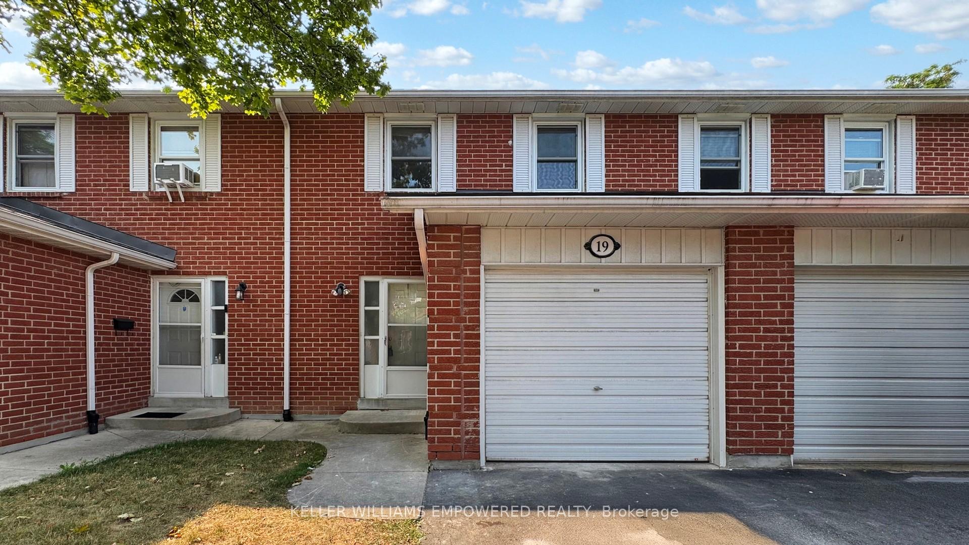 Photo 1 of 19 Harper Way, Markham, Aileen-Willowbrook — HOMEH