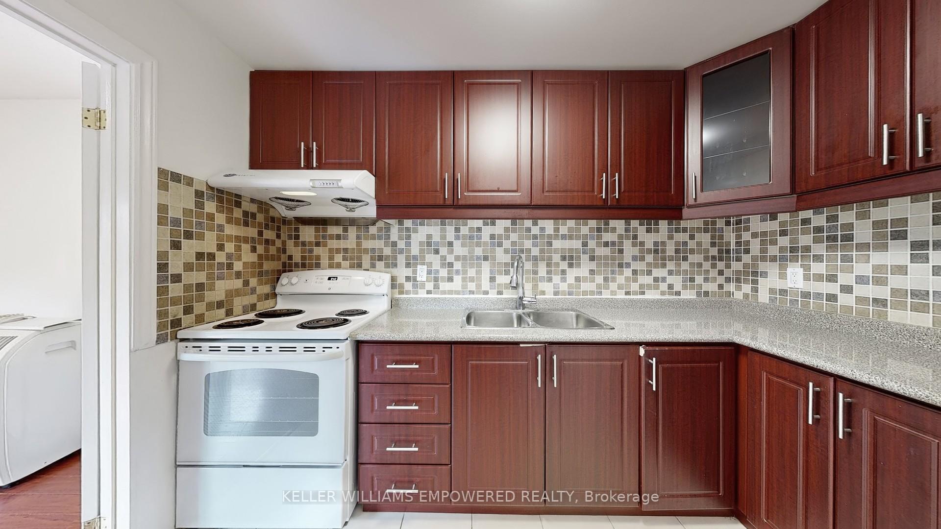 Photo 7 of 19 Harper Way, Markham, Aileen-Willowbrook — HOMEH
