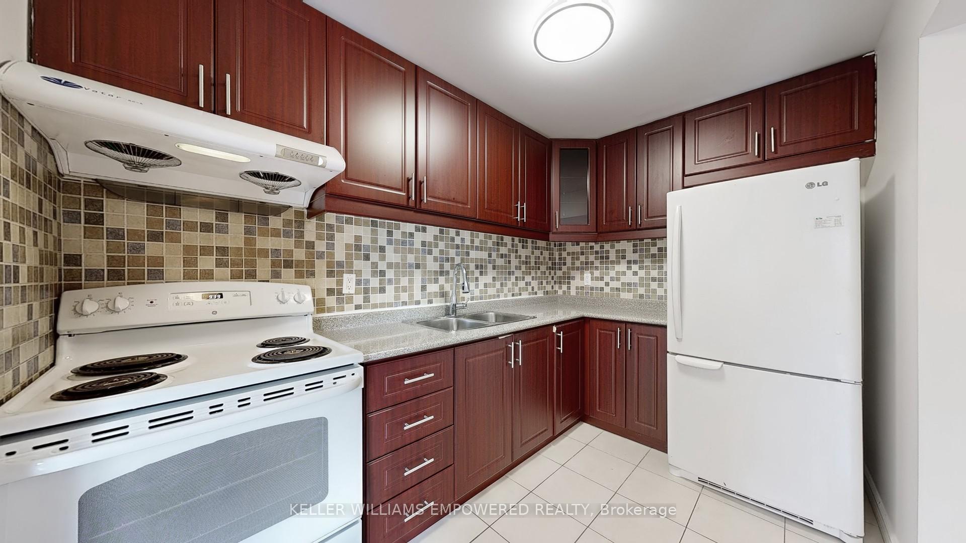 Photo 8 of 19 Harper Way, Markham, Aileen-Willowbrook — HOMEH