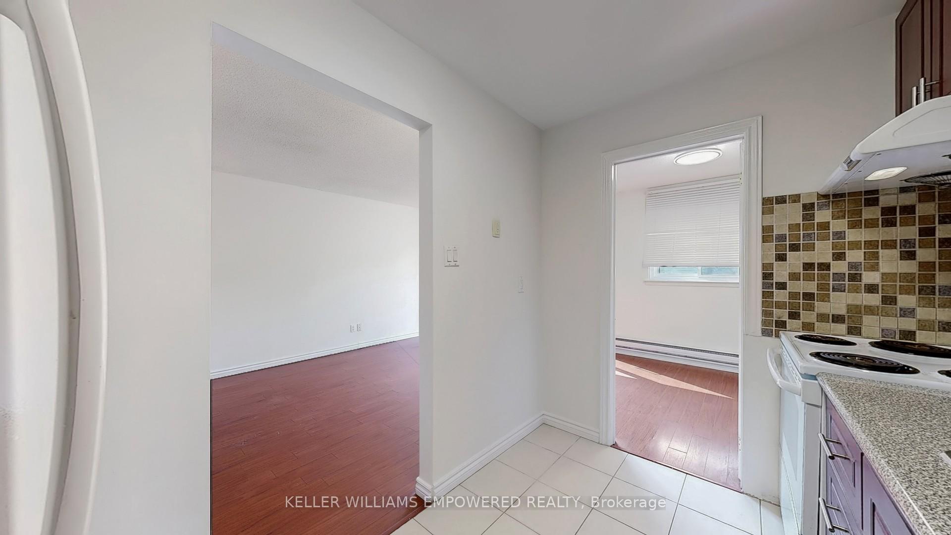 Photo 10 of 19 Harper Way, Markham, Aileen-Willowbrook — HOMEH