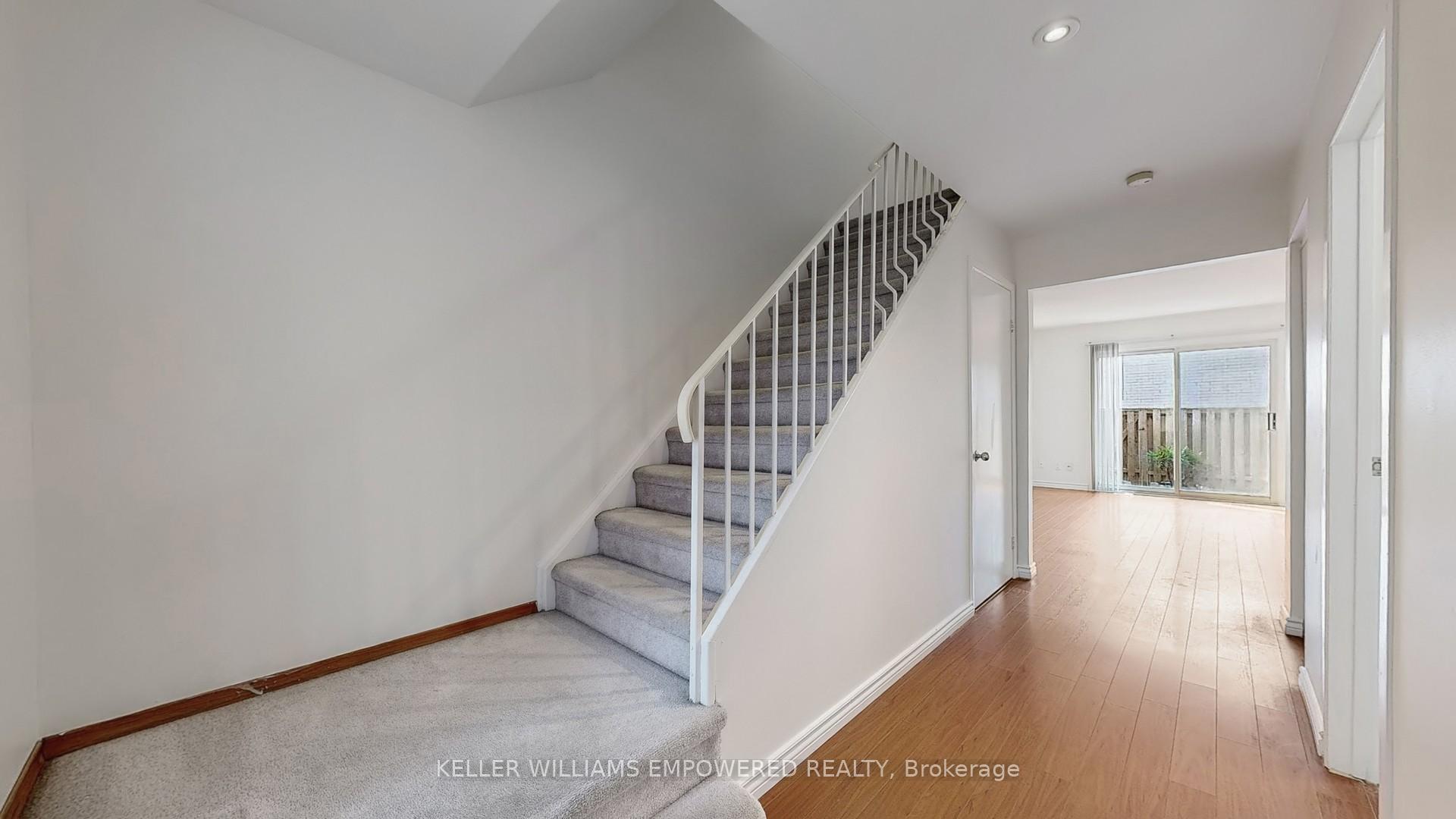 Photo 13 of 19 Harper Way, Markham, Aileen-Willowbrook — HOMEH