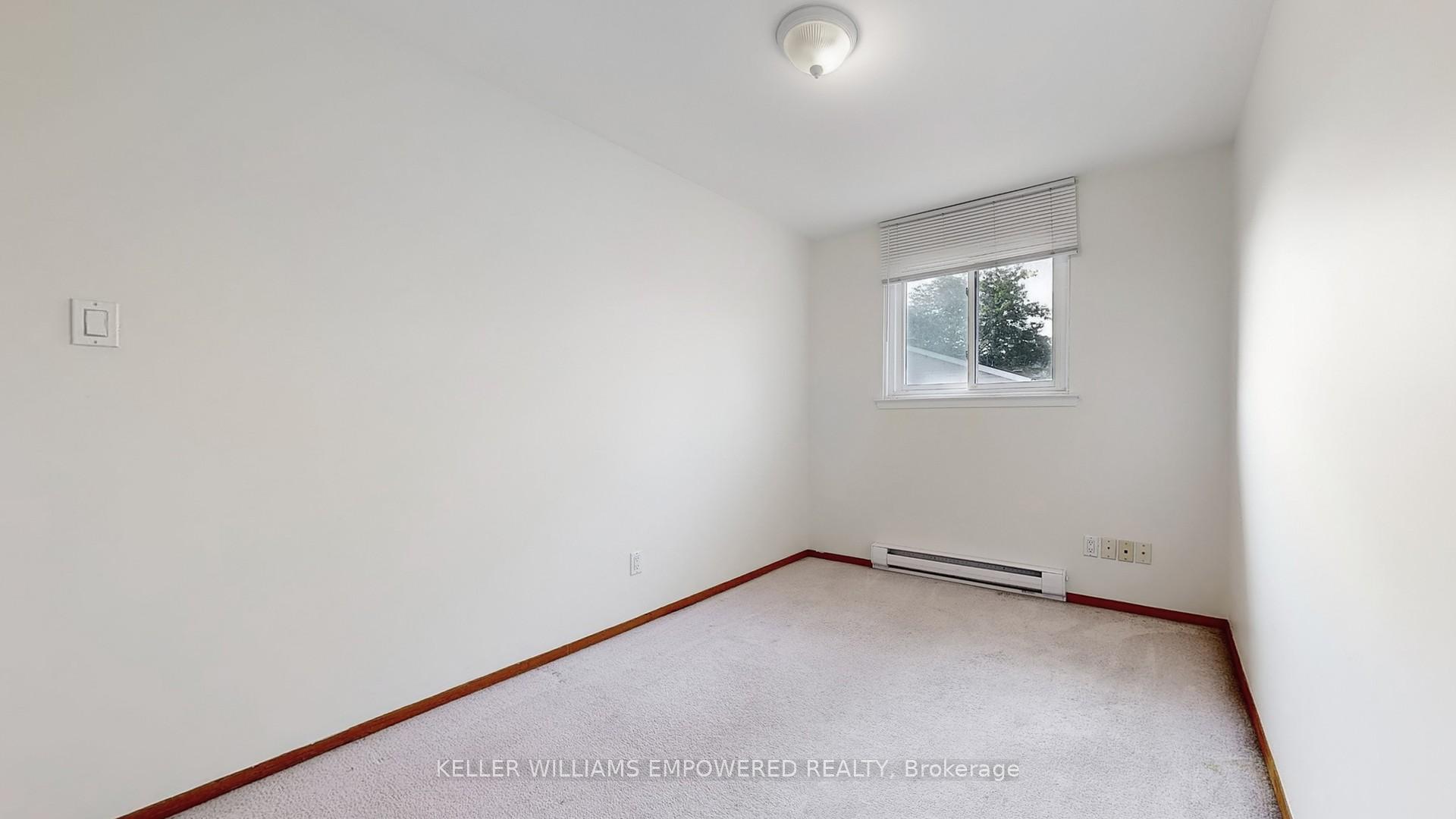 Photo 21 of 19 Harper Way, Markham, Aileen-Willowbrook — HOMEH