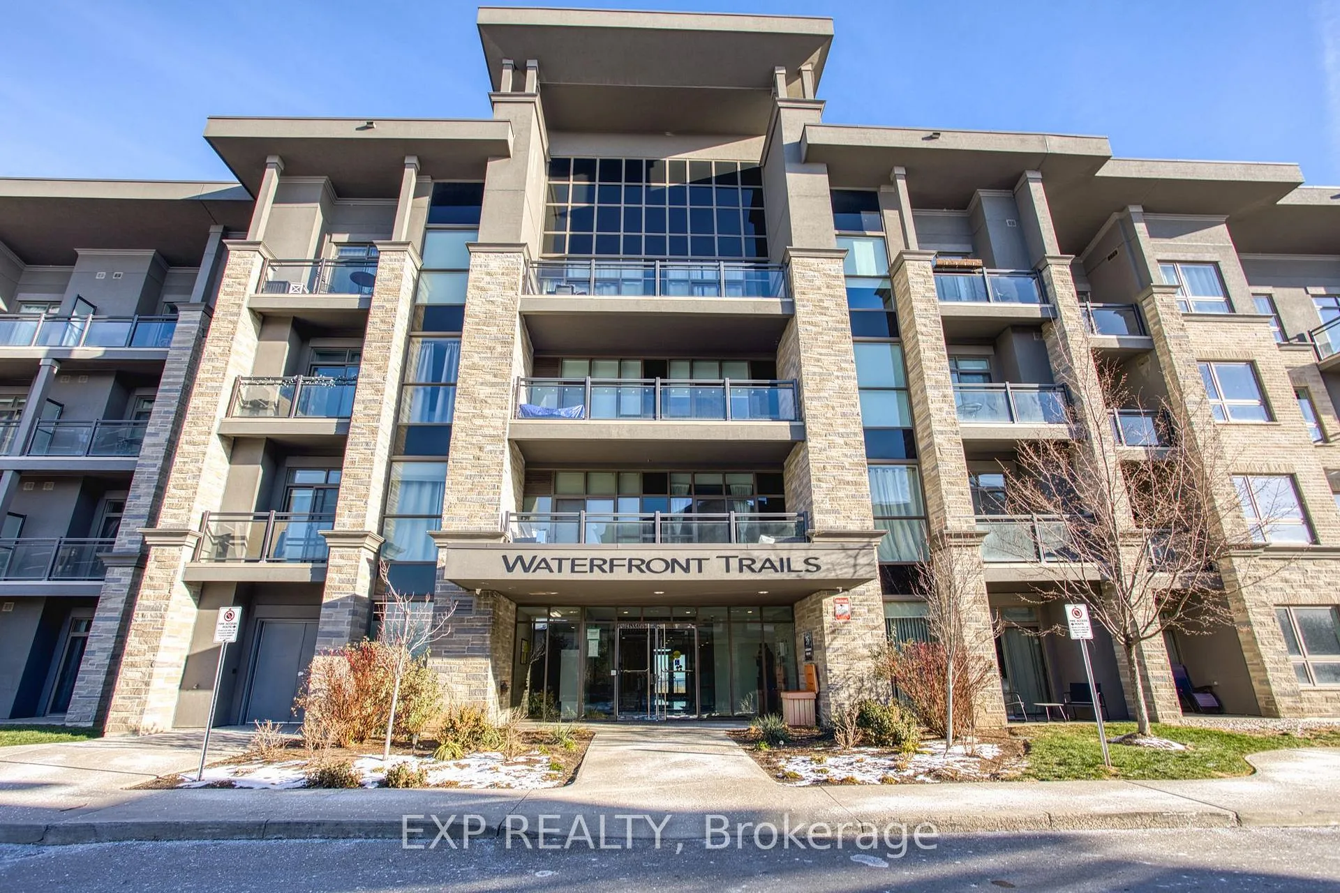 Photo 2 of Unit 130, 35 Southshore Crescent, Hamilton, Lakeshore — HOMEH