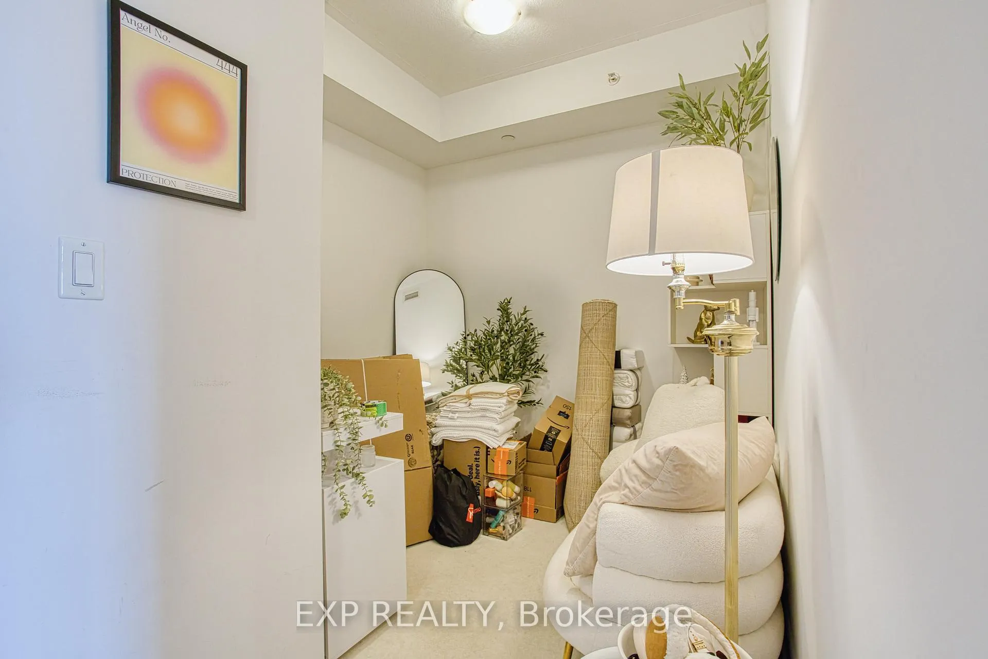Photo 4 of Unit 130, 35 Southshore Crescent, Hamilton, Lakeshore — HOMEH
