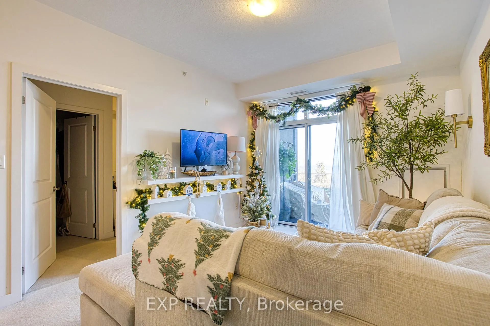 Photo 8 of Unit 130, 35 Southshore Crescent, Hamilton, Lakeshore — HOMEH