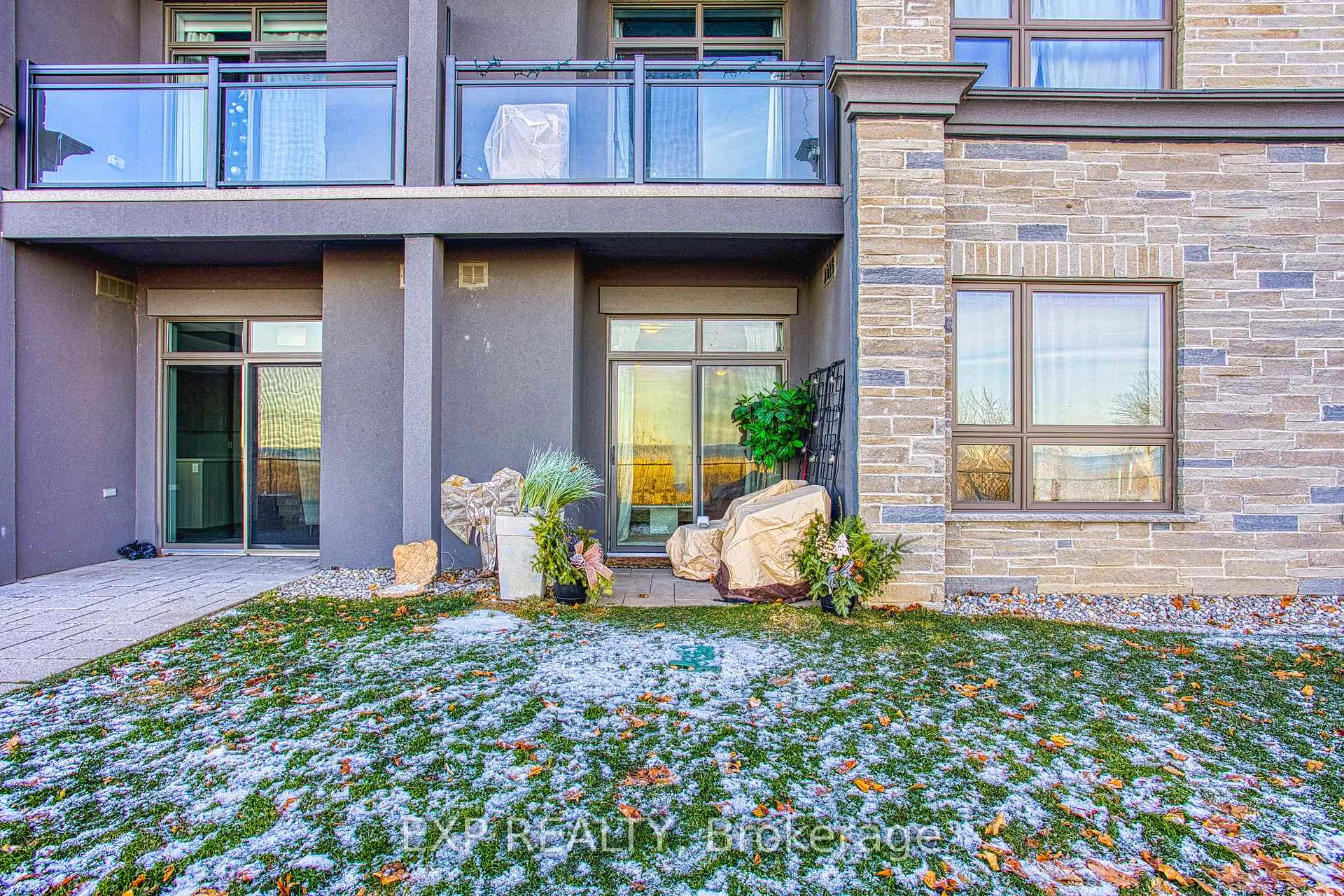 Photo 13 of Unit 130, 35 Southshore Crescent, Hamilton, Lakeshore — HOMEH
