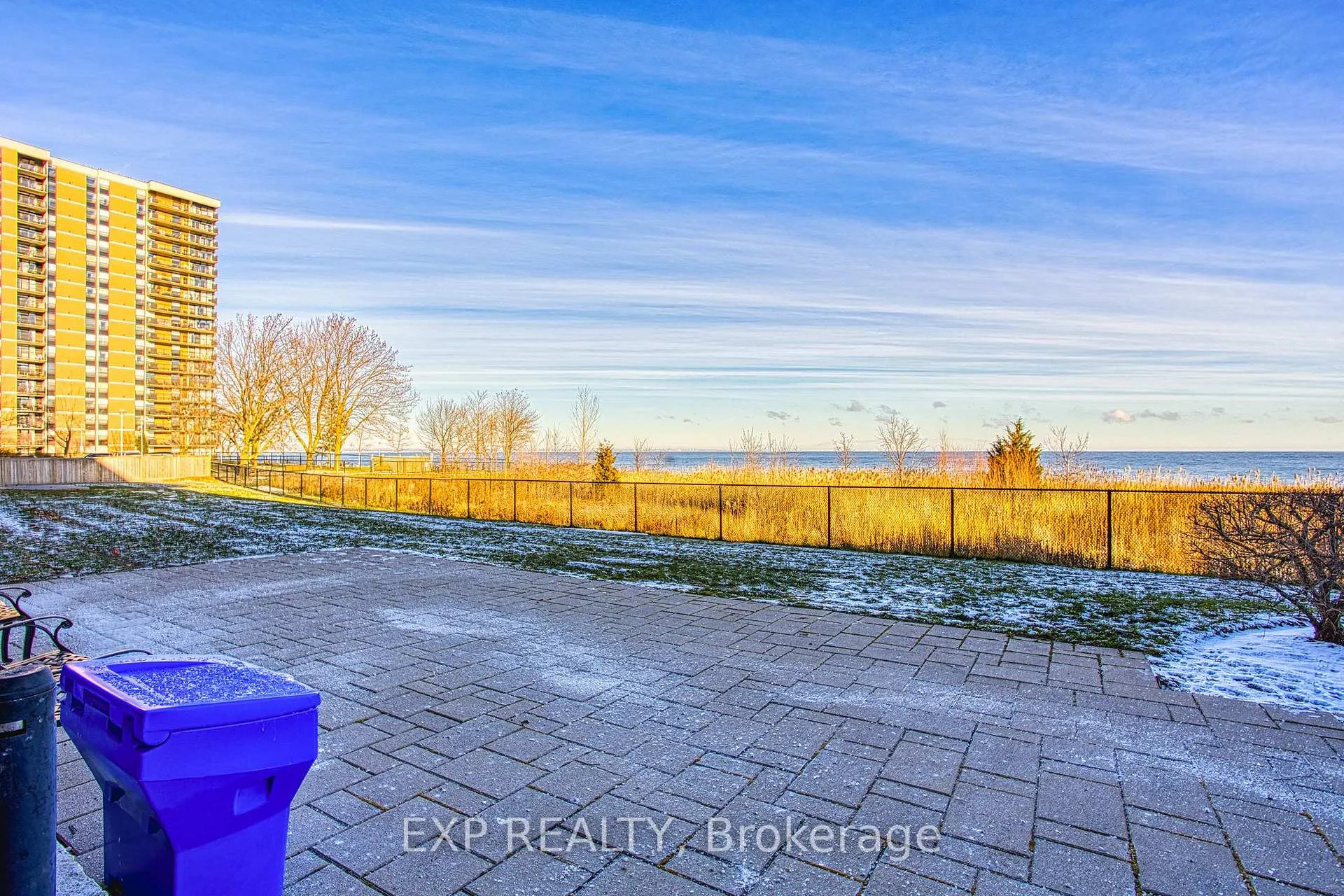 Photo 16 of Unit 130, 35 Southshore Crescent, Hamilton, Lakeshore — HOMEH