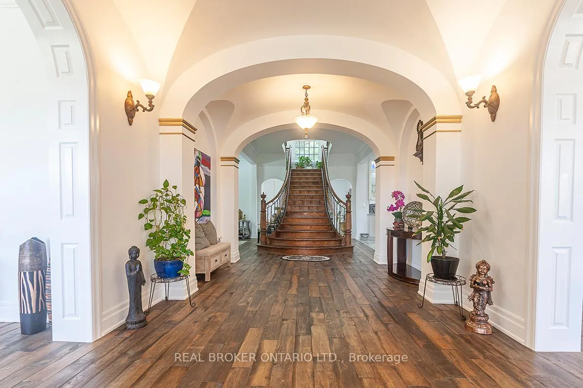 Photo 5 of 10 Costner Place, Caledon, Palgrave — HOMEH