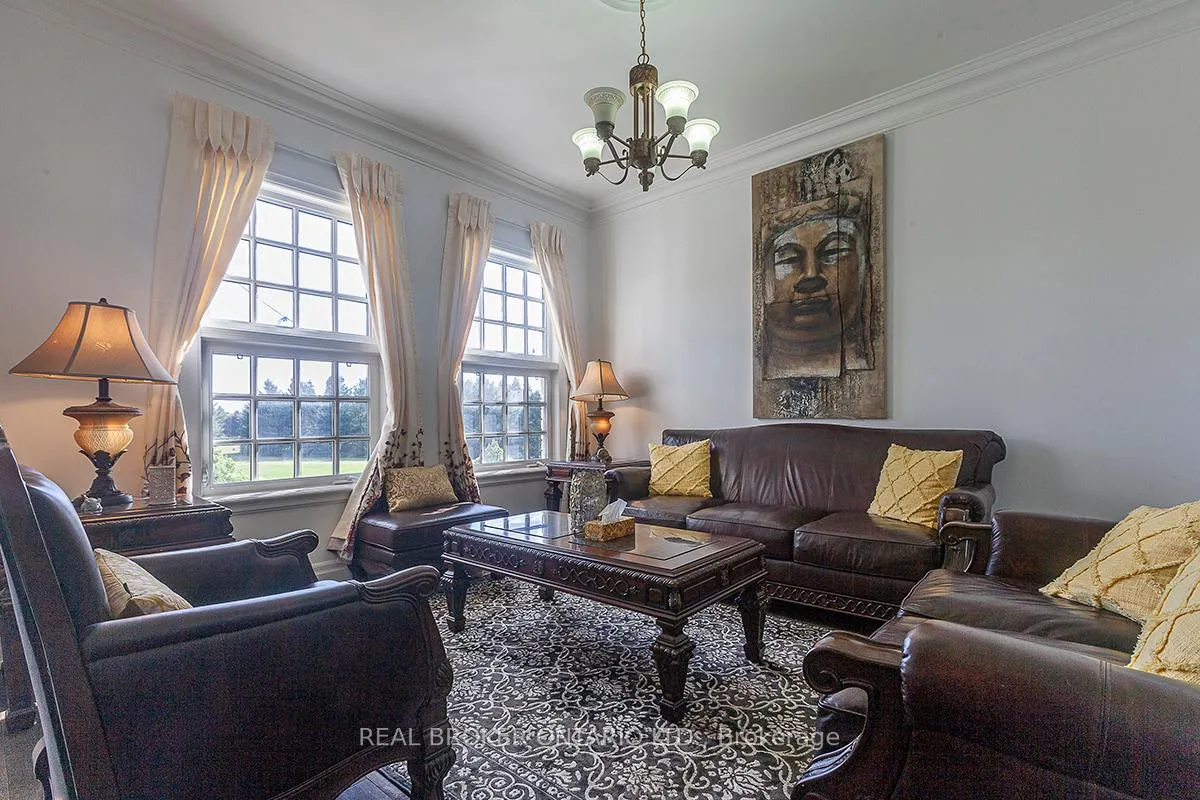 Photo 6 of 10 Costner Place, Caledon, Palgrave — HOMEH