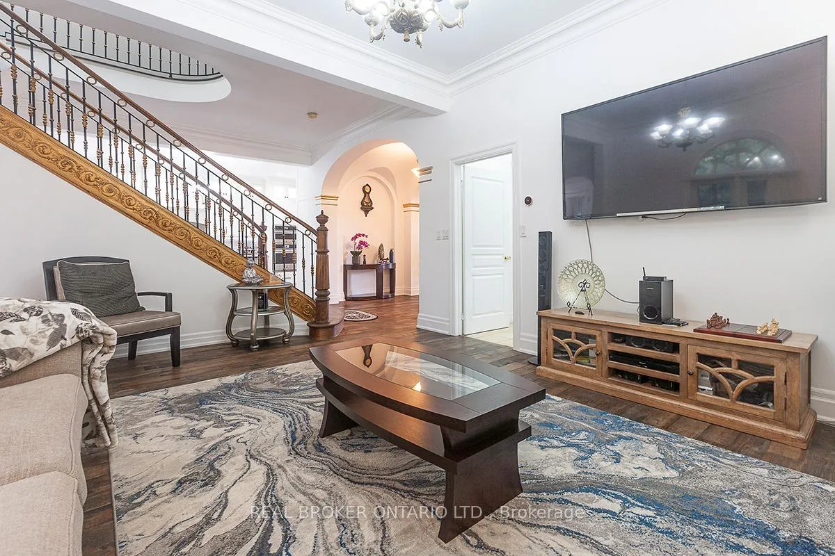 Photo 14 of 10 Costner Place, Caledon, Palgrave — HOMEH
