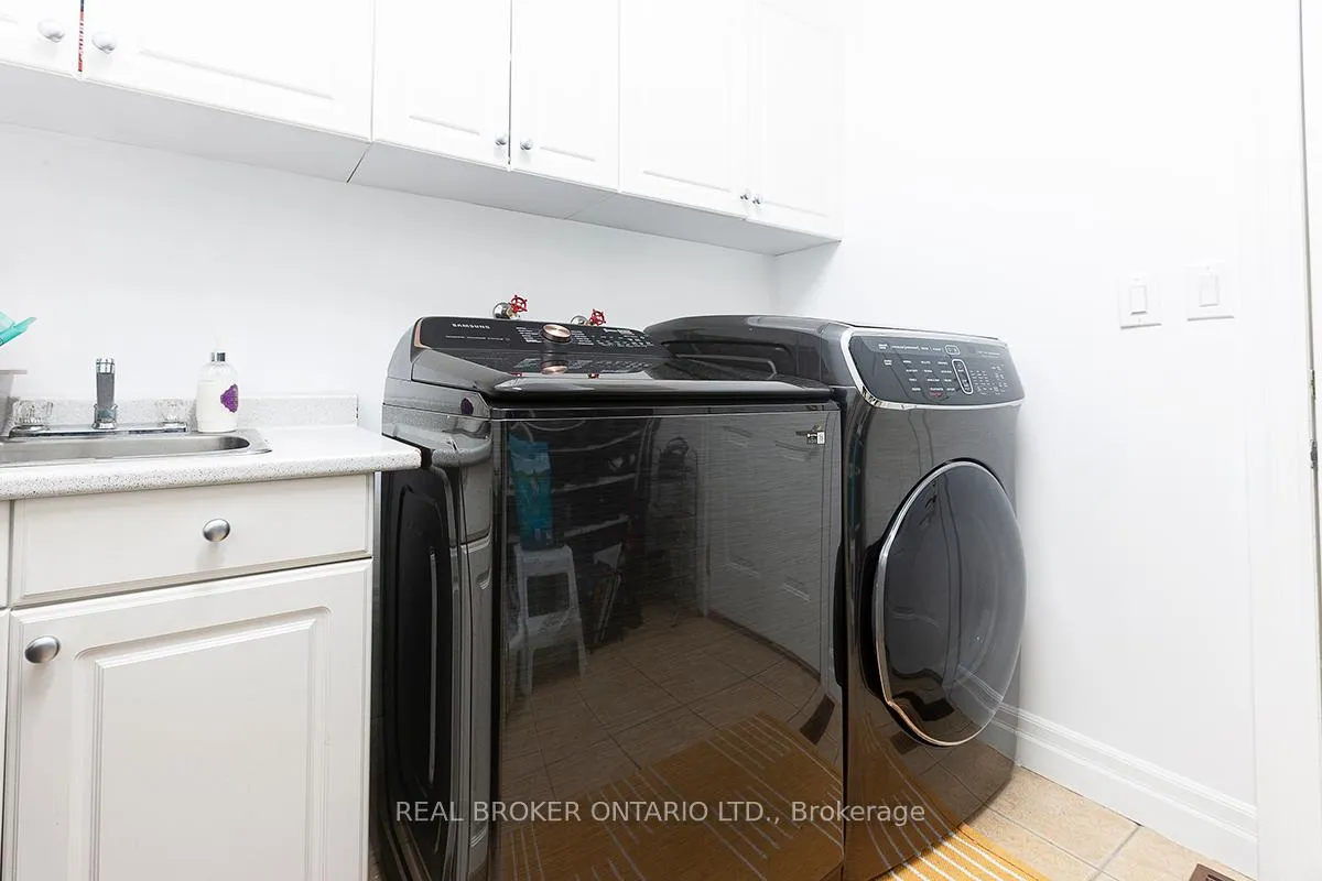 Photo 16 of 10 Costner Place, Caledon, Palgrave — HOMEH