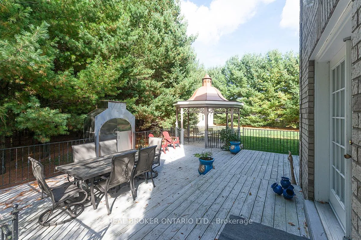 Photo 39 of 10 Costner Place, Caledon, Palgrave — HOMEH