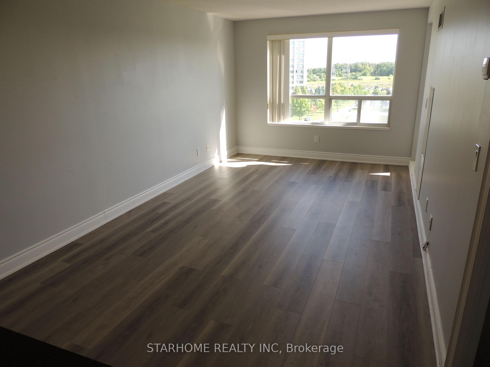 Photo 2 of Unit 610, 39 Galleria Parkway, Markham, Commerce Valley — HOMEH