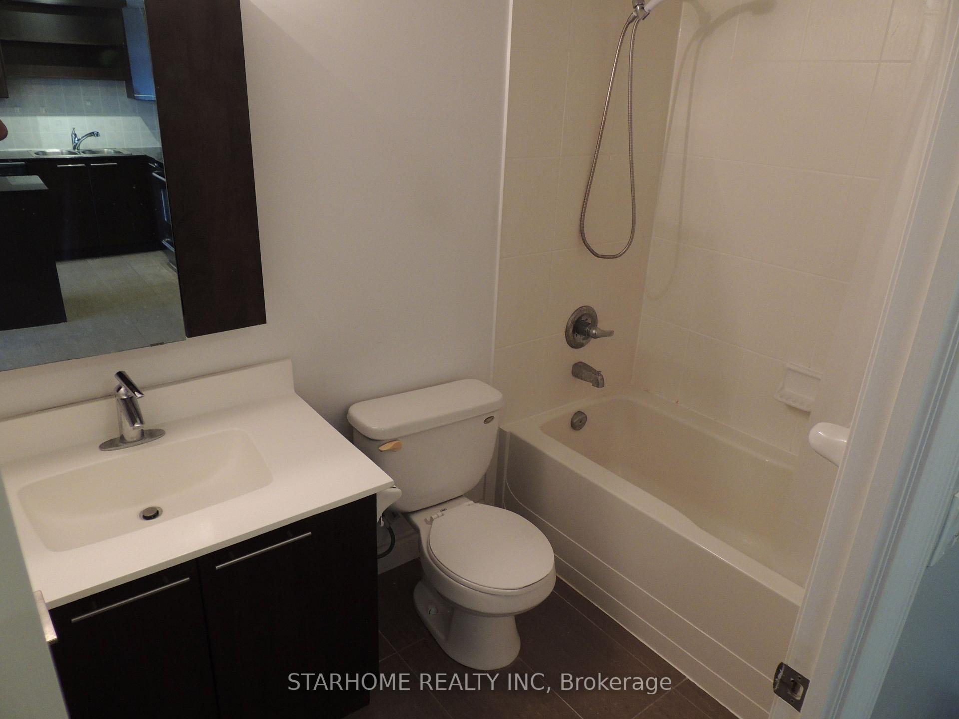 Photo 6 of Unit 610, 39 Galleria Parkway, Markham, Commerce Valley — HOMEH