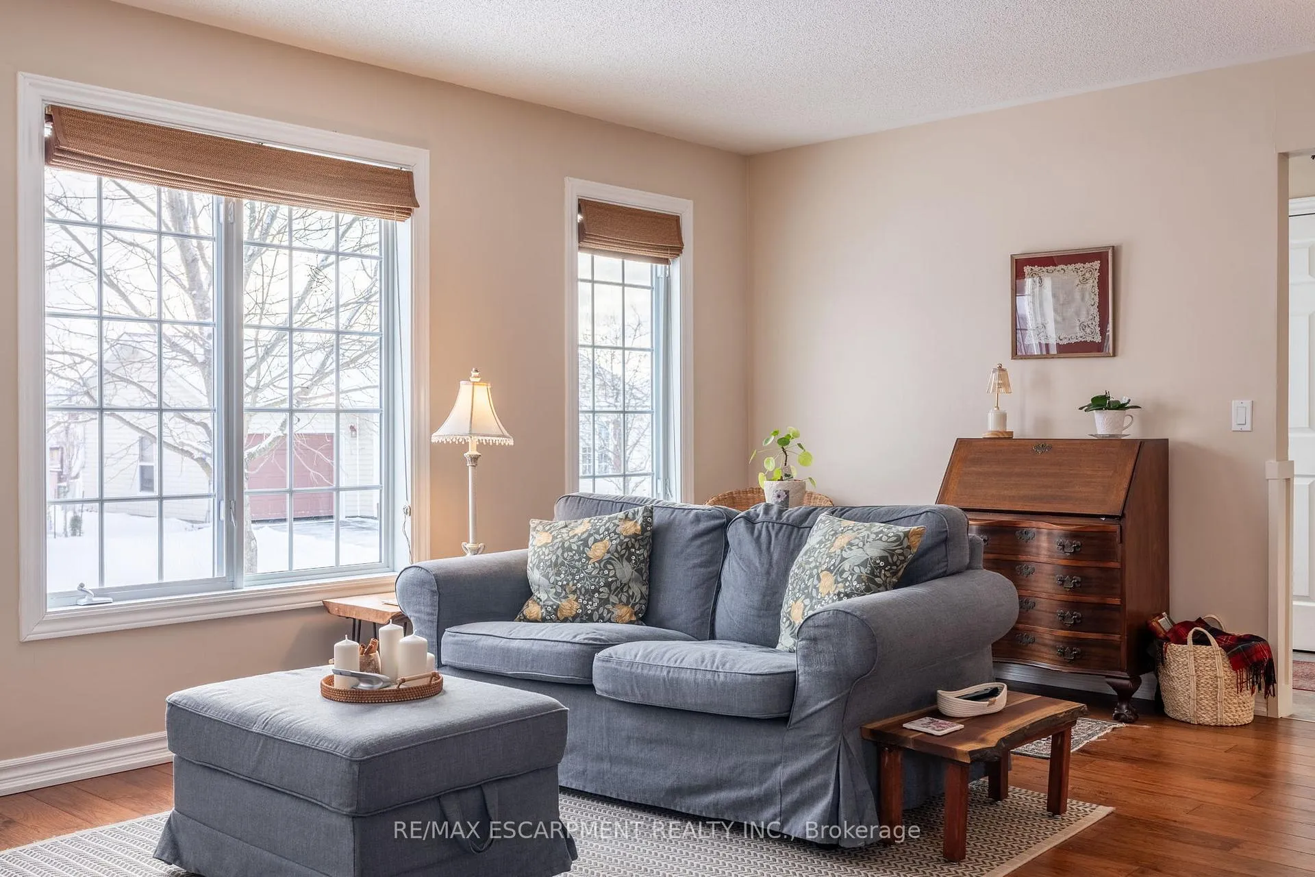 Photo 8 of 136 Glenariff Drive, Hamilton, Rural Flamborough — HOMEH