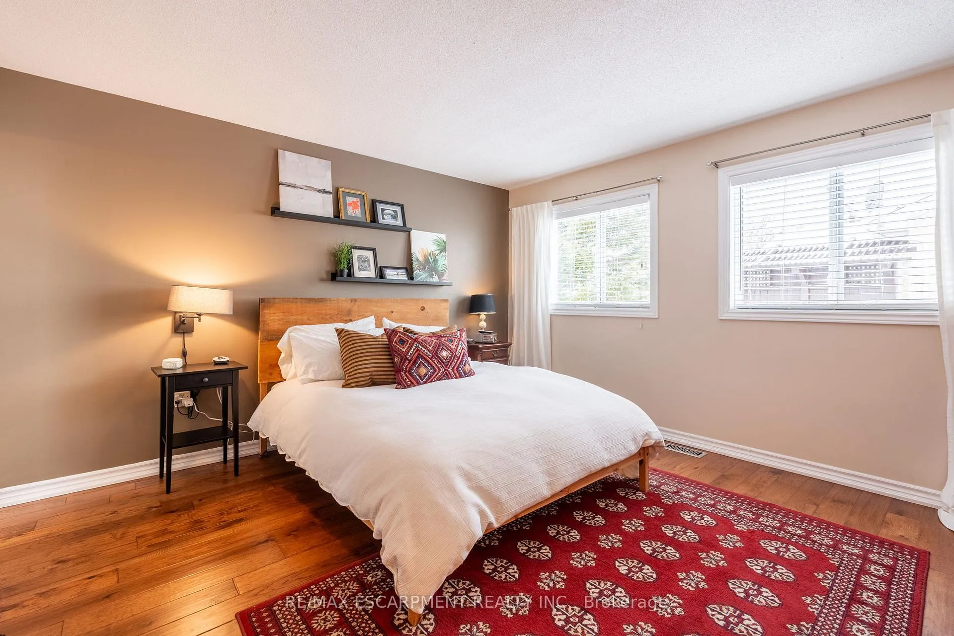 Photo 21 of 136 Glenariff Drive, Hamilton, Rural Flamborough — HOMEH
