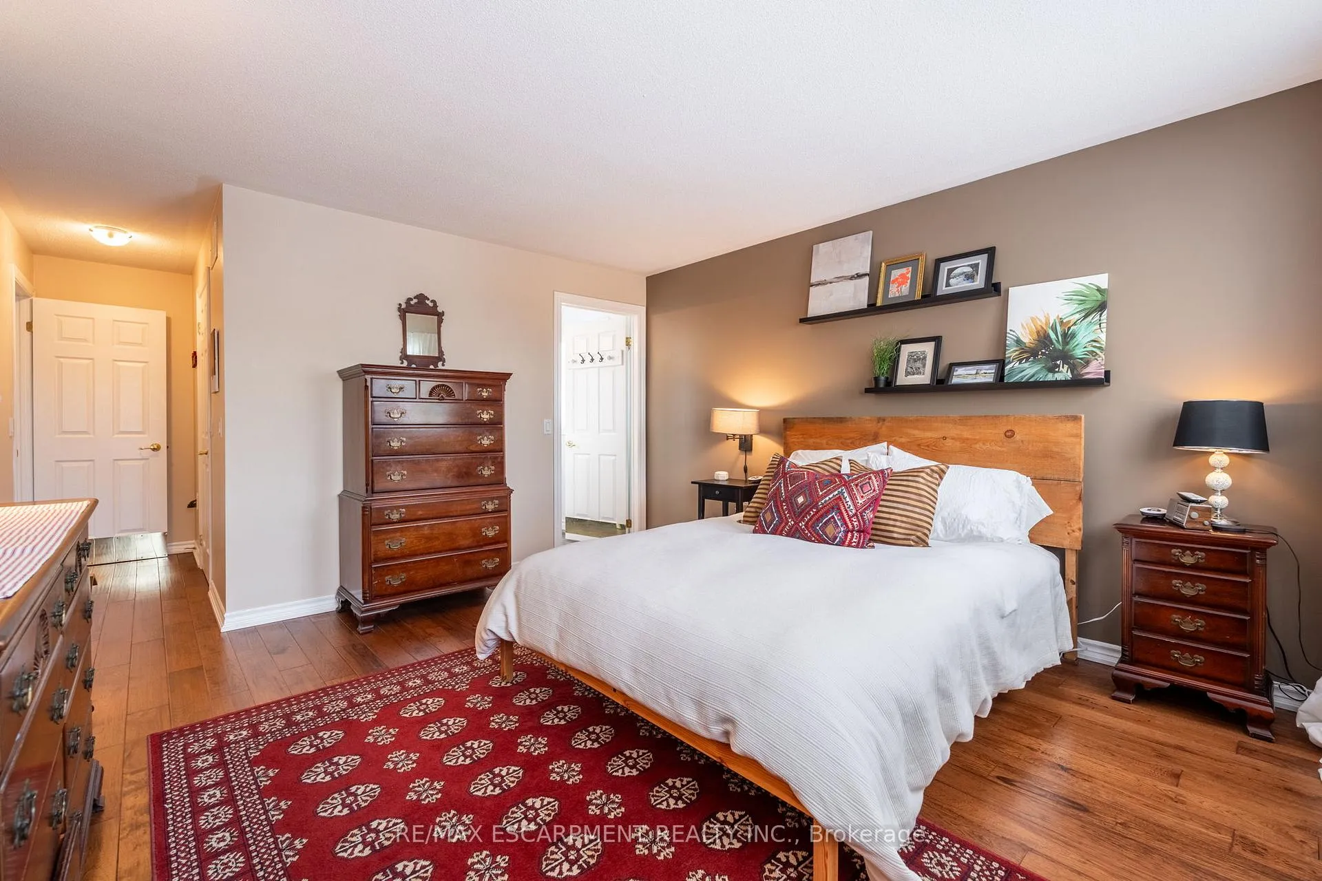 Photo 23 of 136 Glenariff Drive, Hamilton, Rural Flamborough — HOMEH