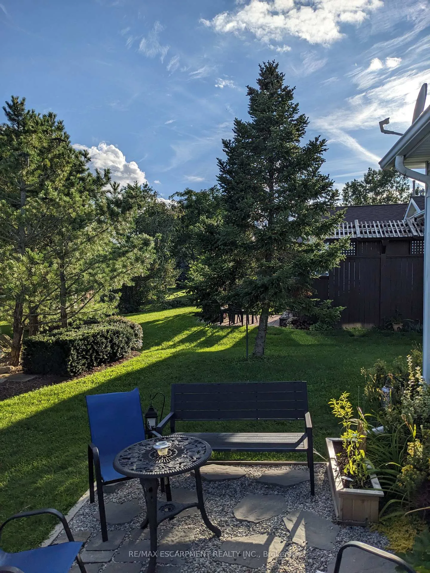 Photo 33 of 136 Glenariff Drive, Hamilton, Rural Flamborough — HOMEH